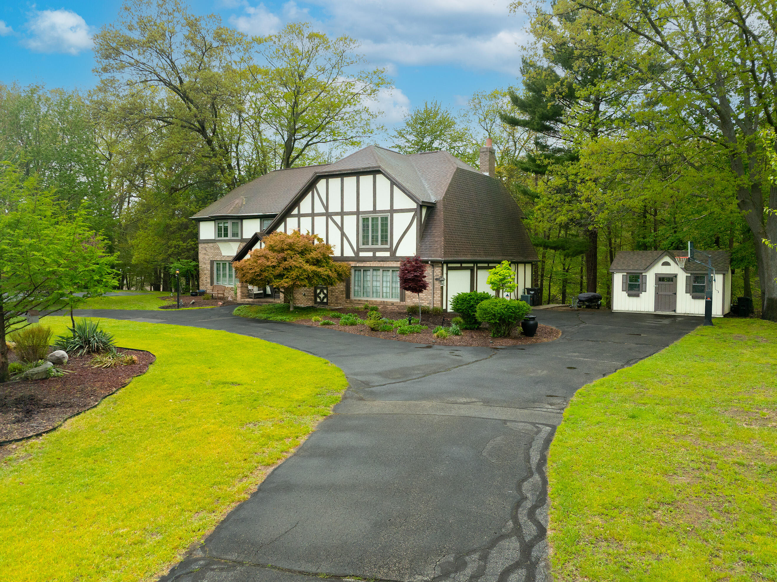 4083 Braeburn Drive Muskegon MI 49441