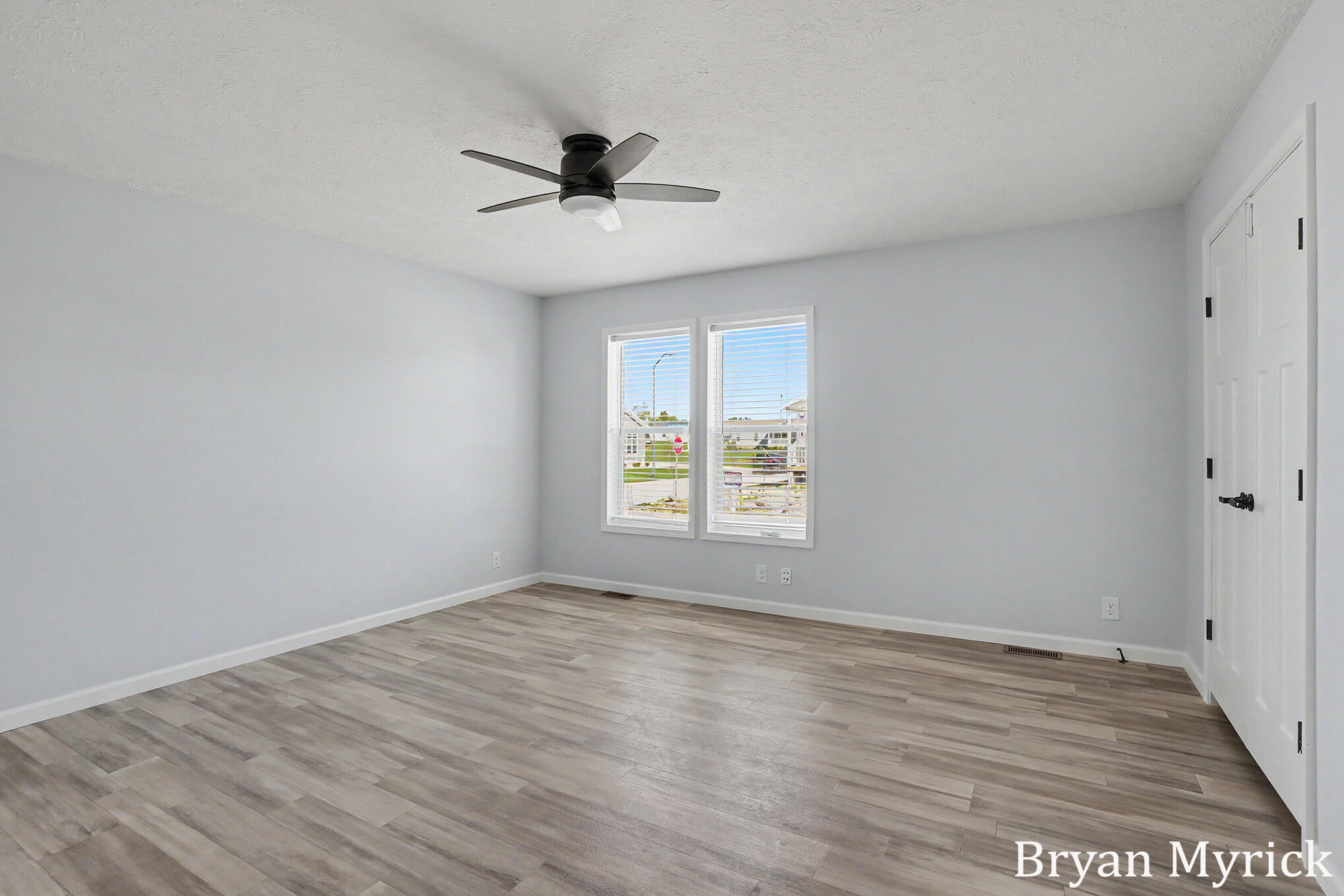 4738 Floral Wood Lane Holland MI 49423