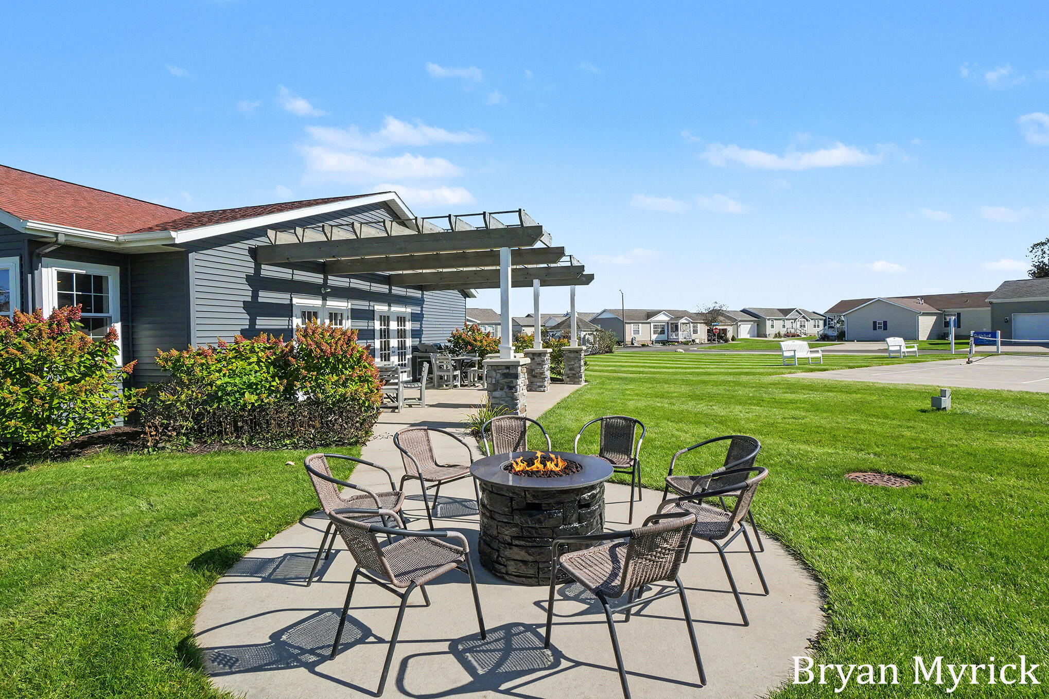 4738 Floral Wood Lane Holland MI 49423