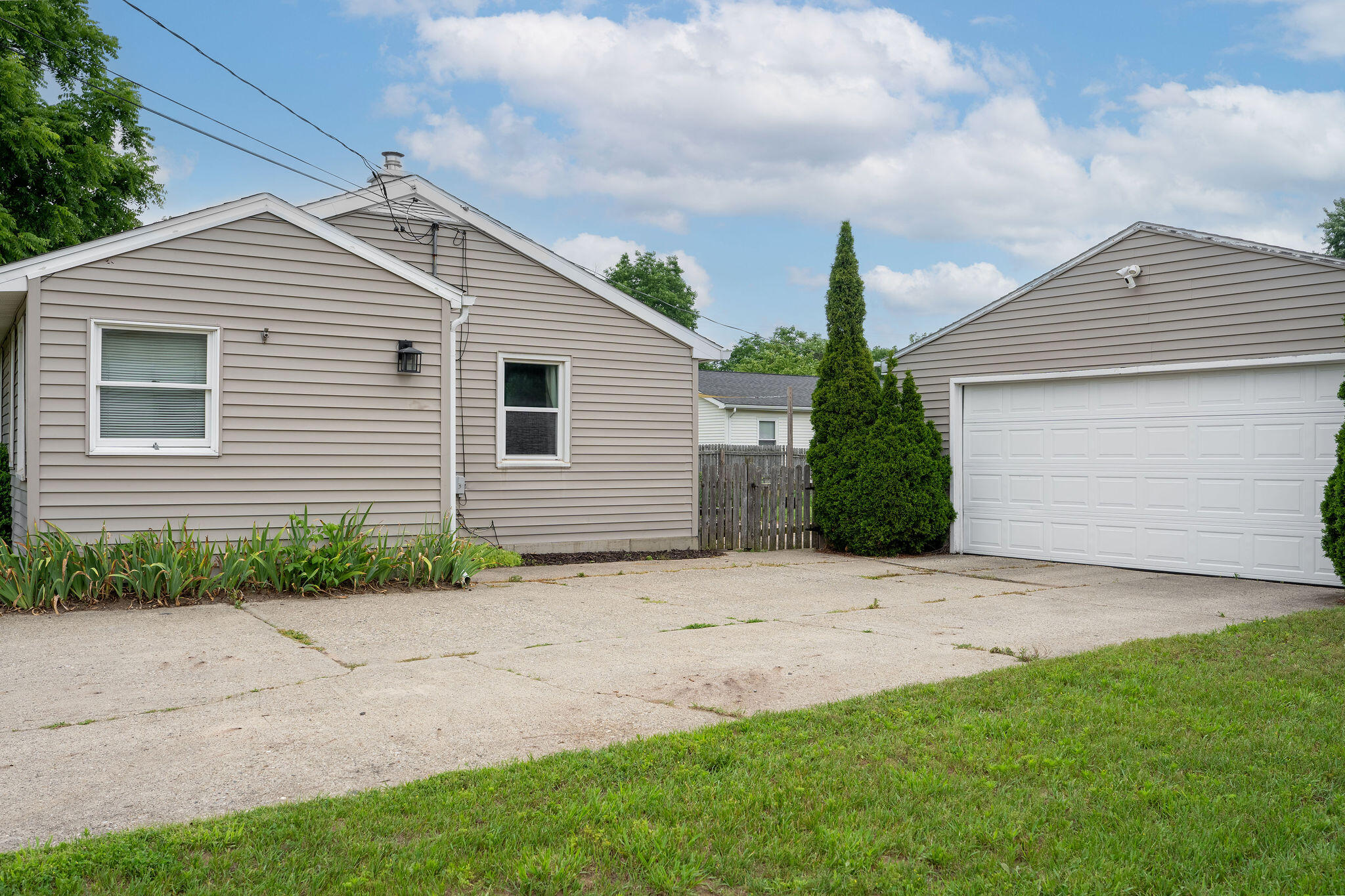 6424 College Avenue SE Grand Rapids MI 49548