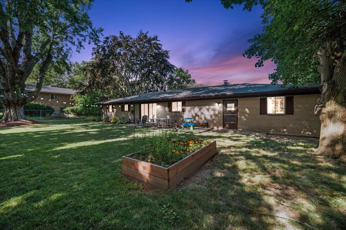 270 Lenora Avenue NW Grand Rapids MI 49504