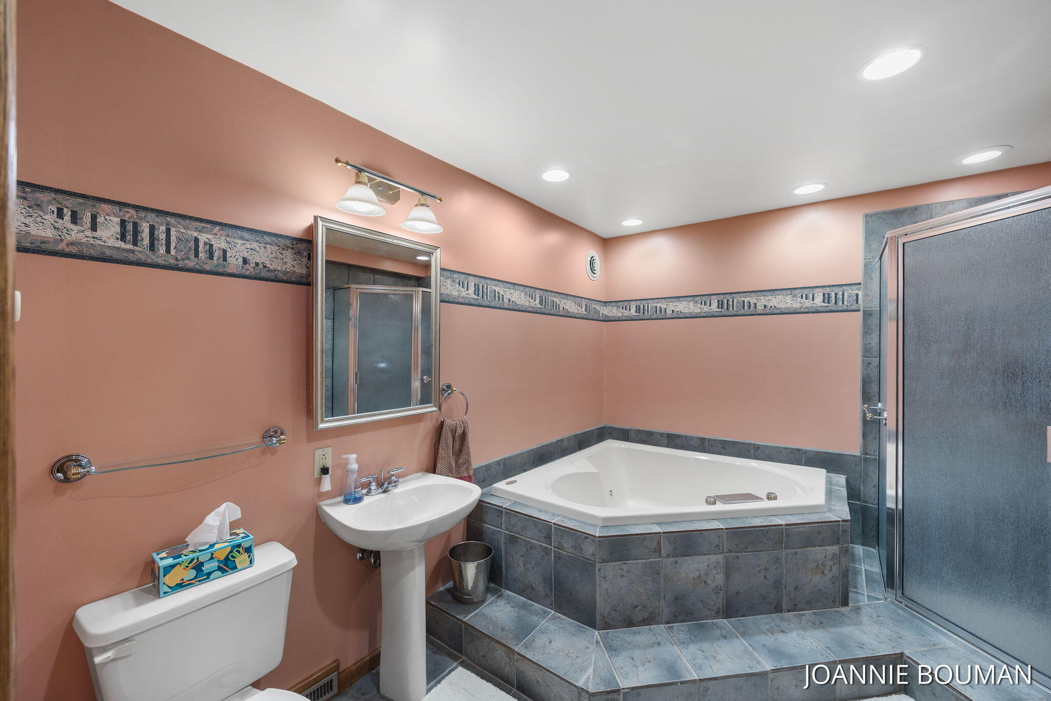 4629 Pine Drive Holland MI 49423