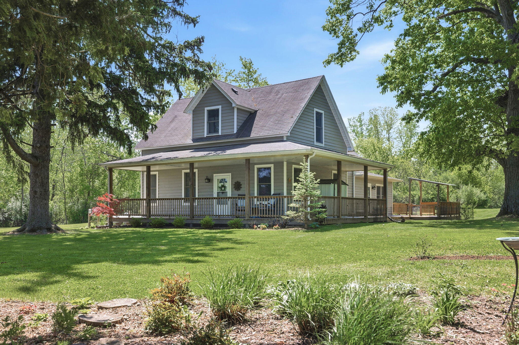 7780 W East Road Three Oaks MI 49128