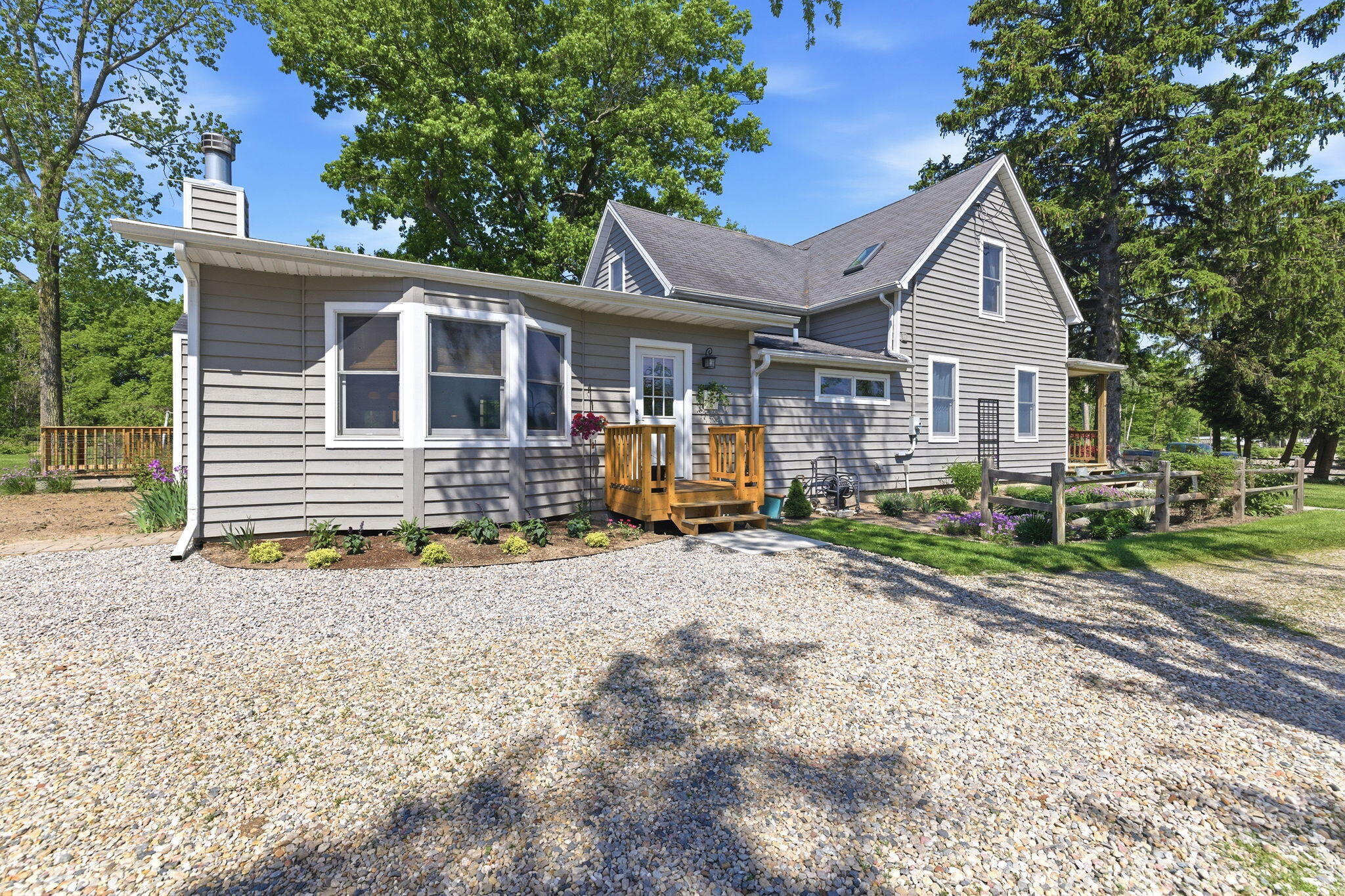 7780 W East Road Three Oaks MI 49128