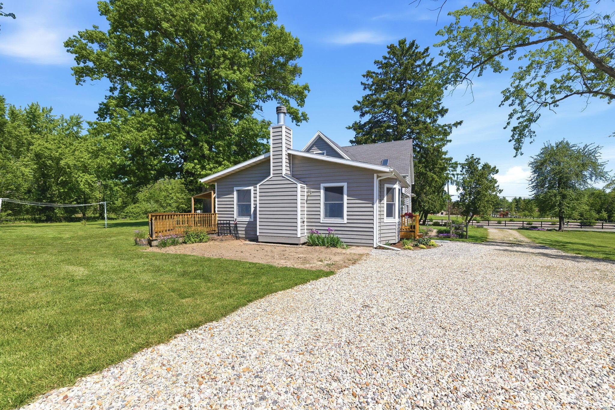 7780 W East Road Three Oaks MI 49128