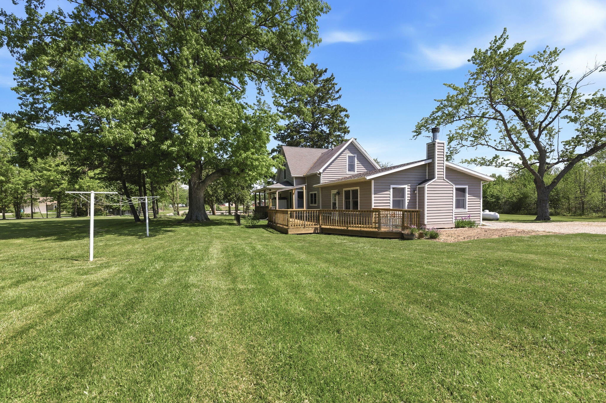 7780 W East Road Three Oaks MI 49128