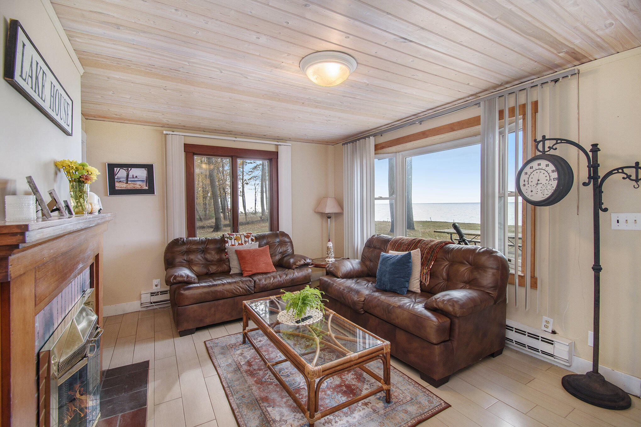 2013 N Scenic Drive Muskegon MI 49445