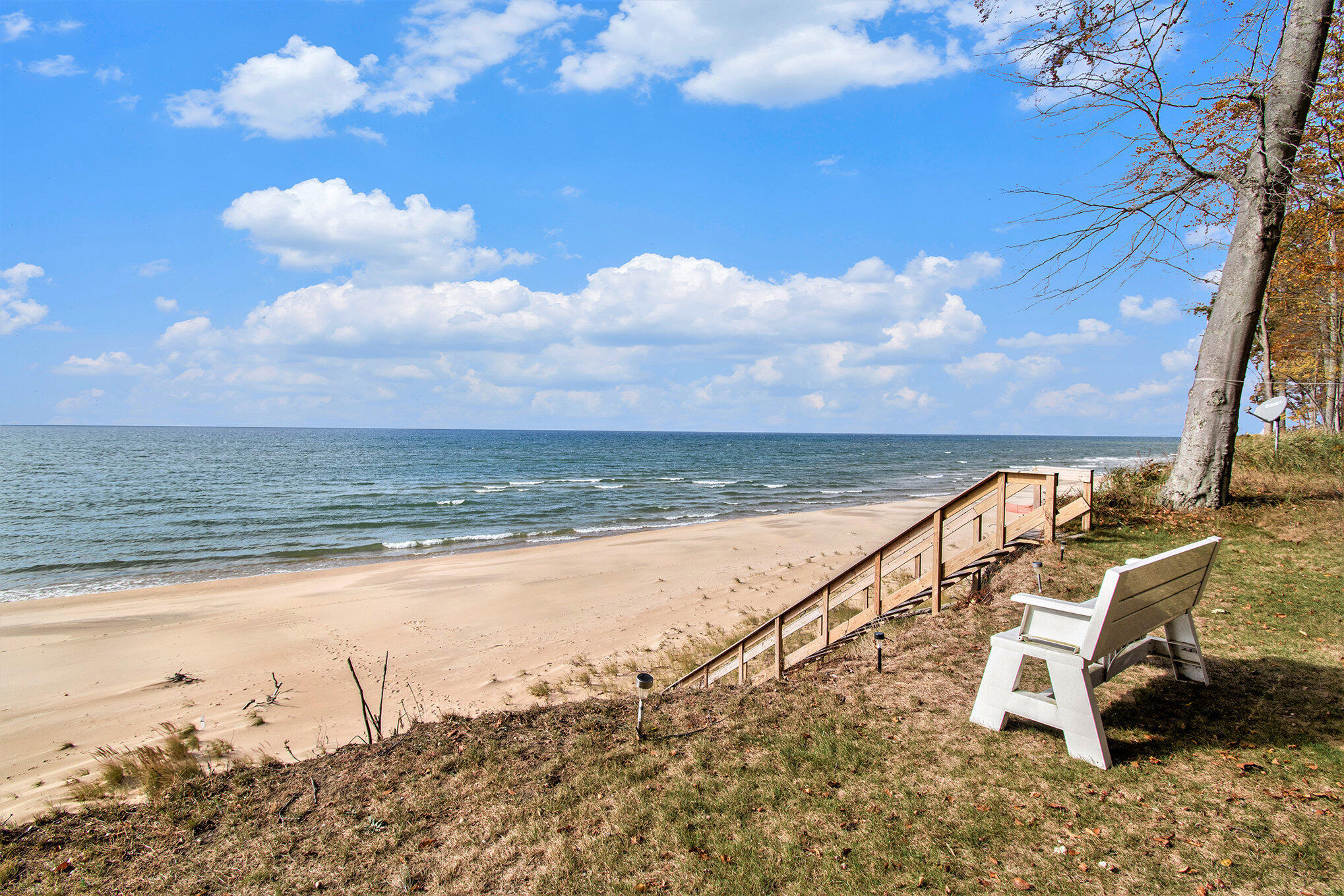 2013 N Scenic Drive Muskegon MI 49445