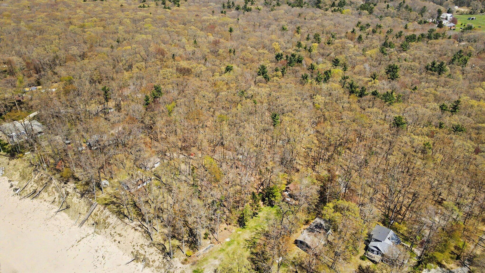 2013 N Scenic Drive Muskegon MI 49445