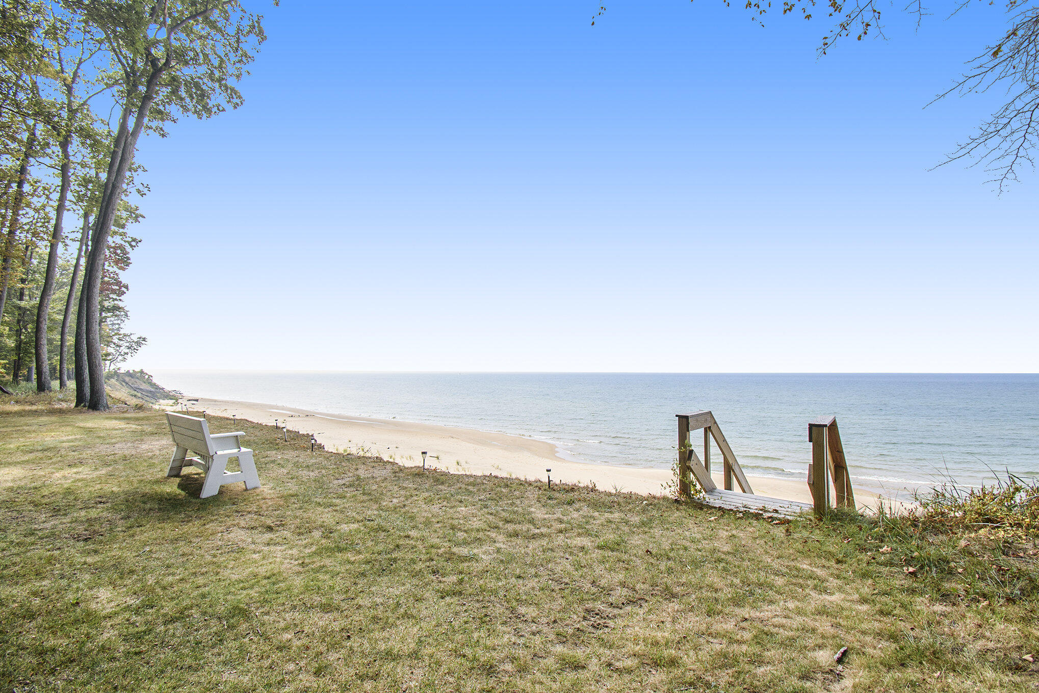 2013 N Scenic Drive Muskegon MI 49445
