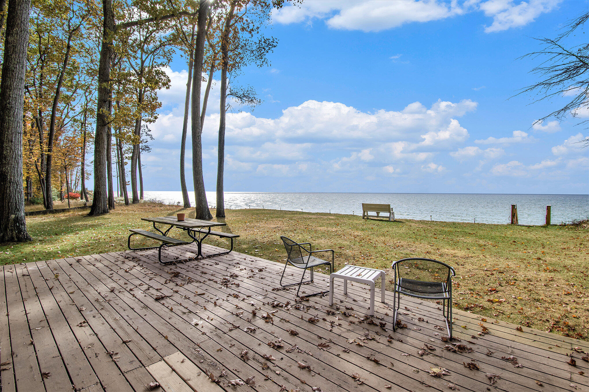 2013 N Scenic Drive Muskegon MI 49445