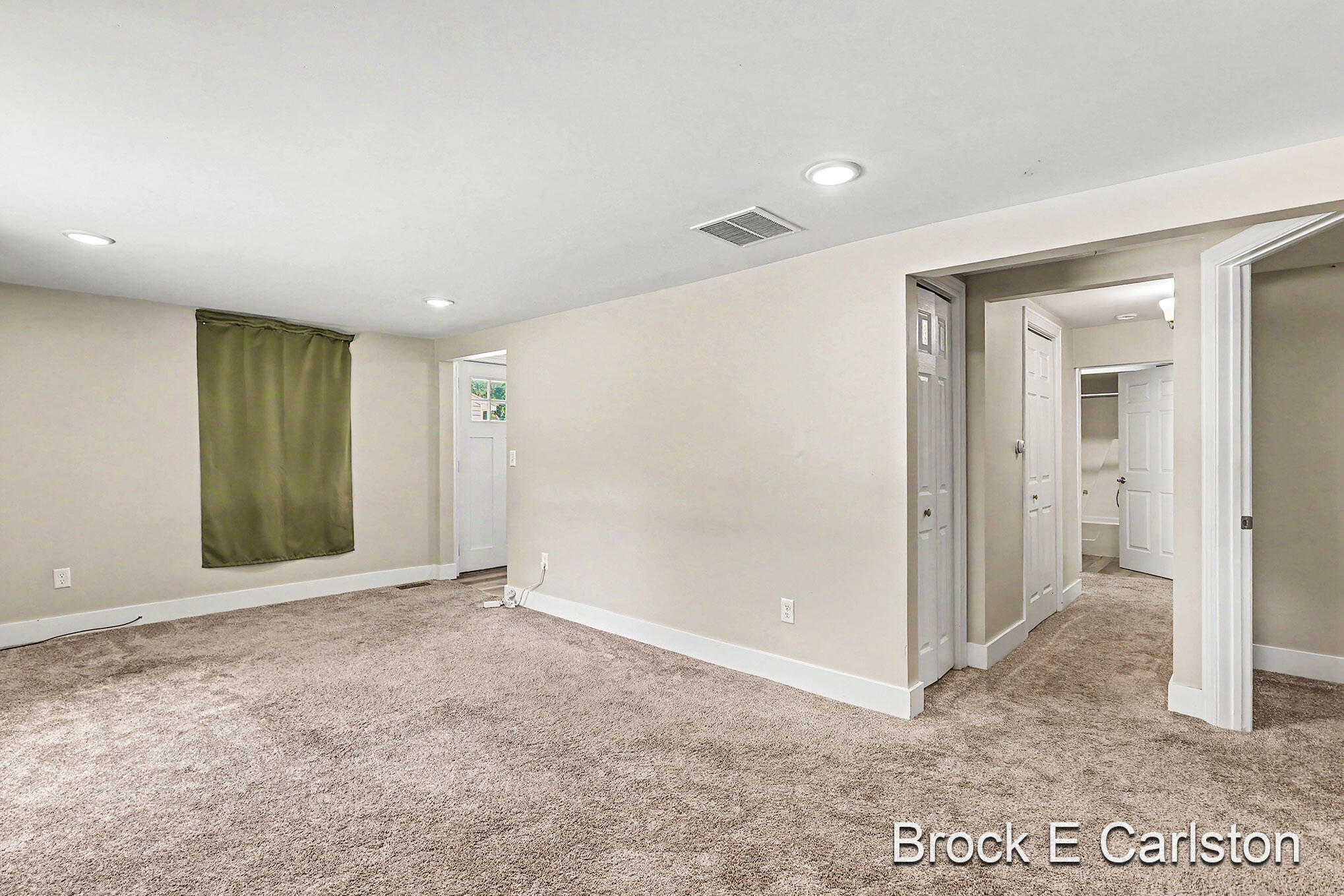 643 E Sternberg Road Norton Shores MI 49441