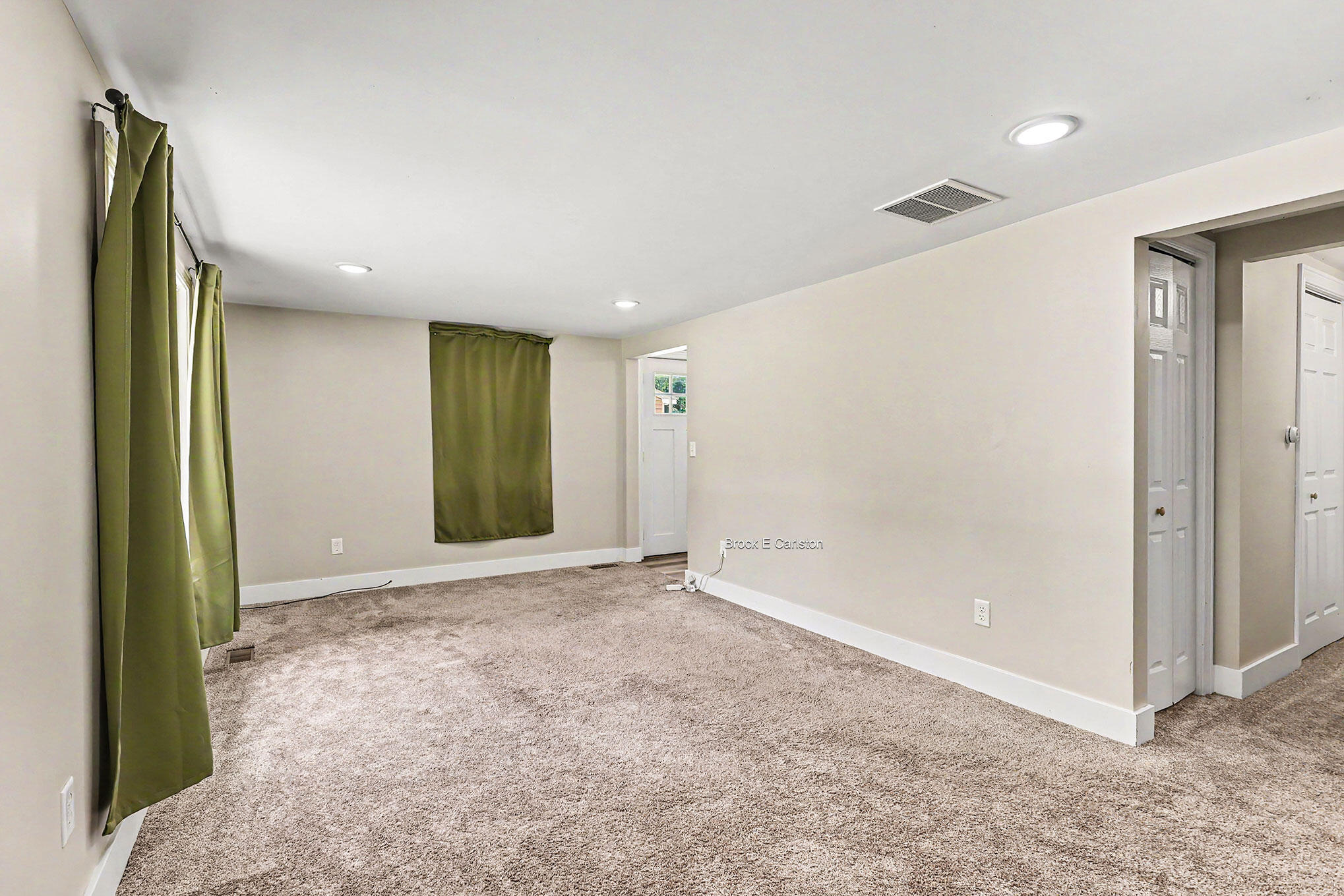 643 E Sternberg Road Norton Shores MI 49441