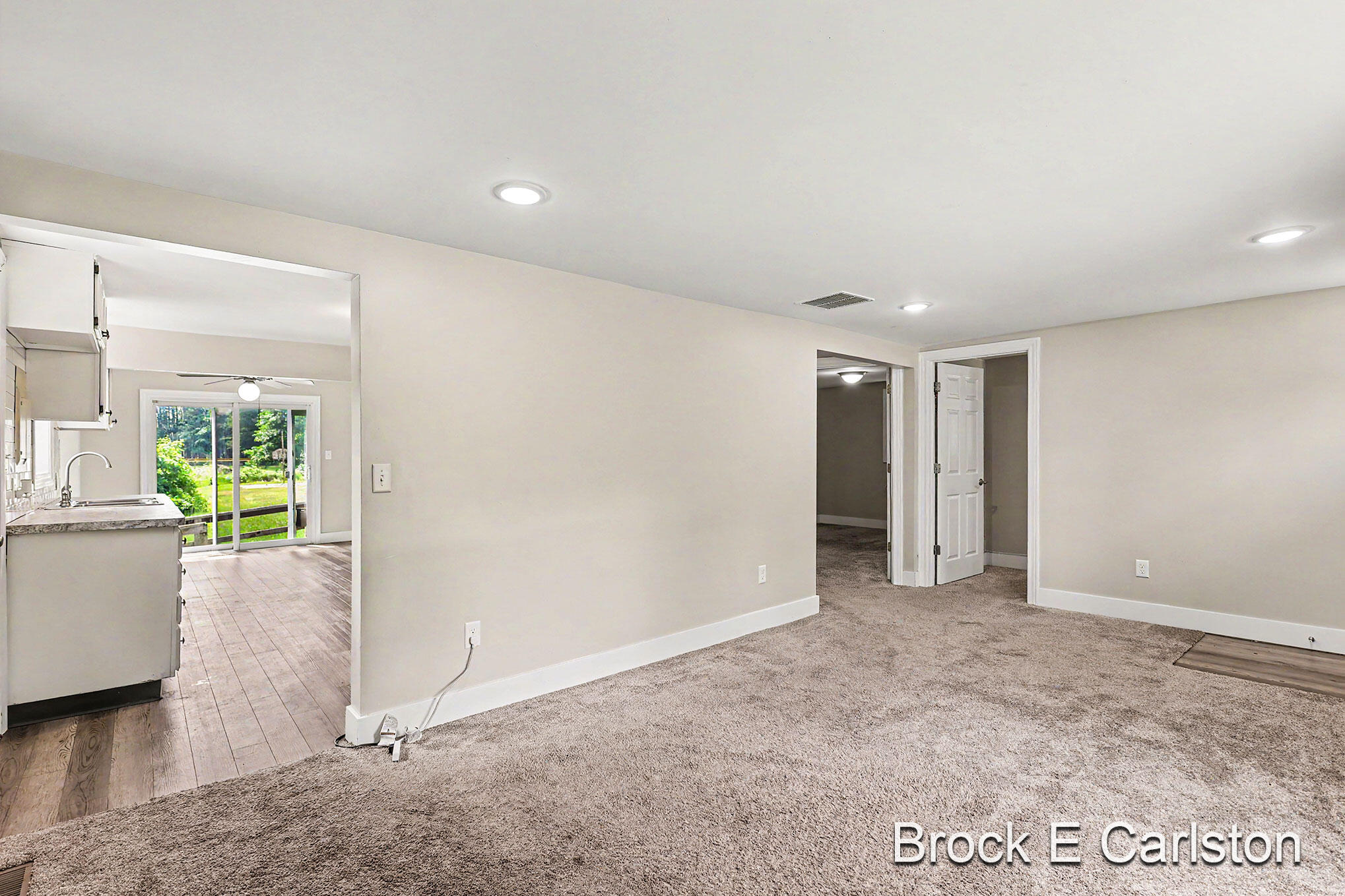 643 E Sternberg Road Norton Shores MI 49441
