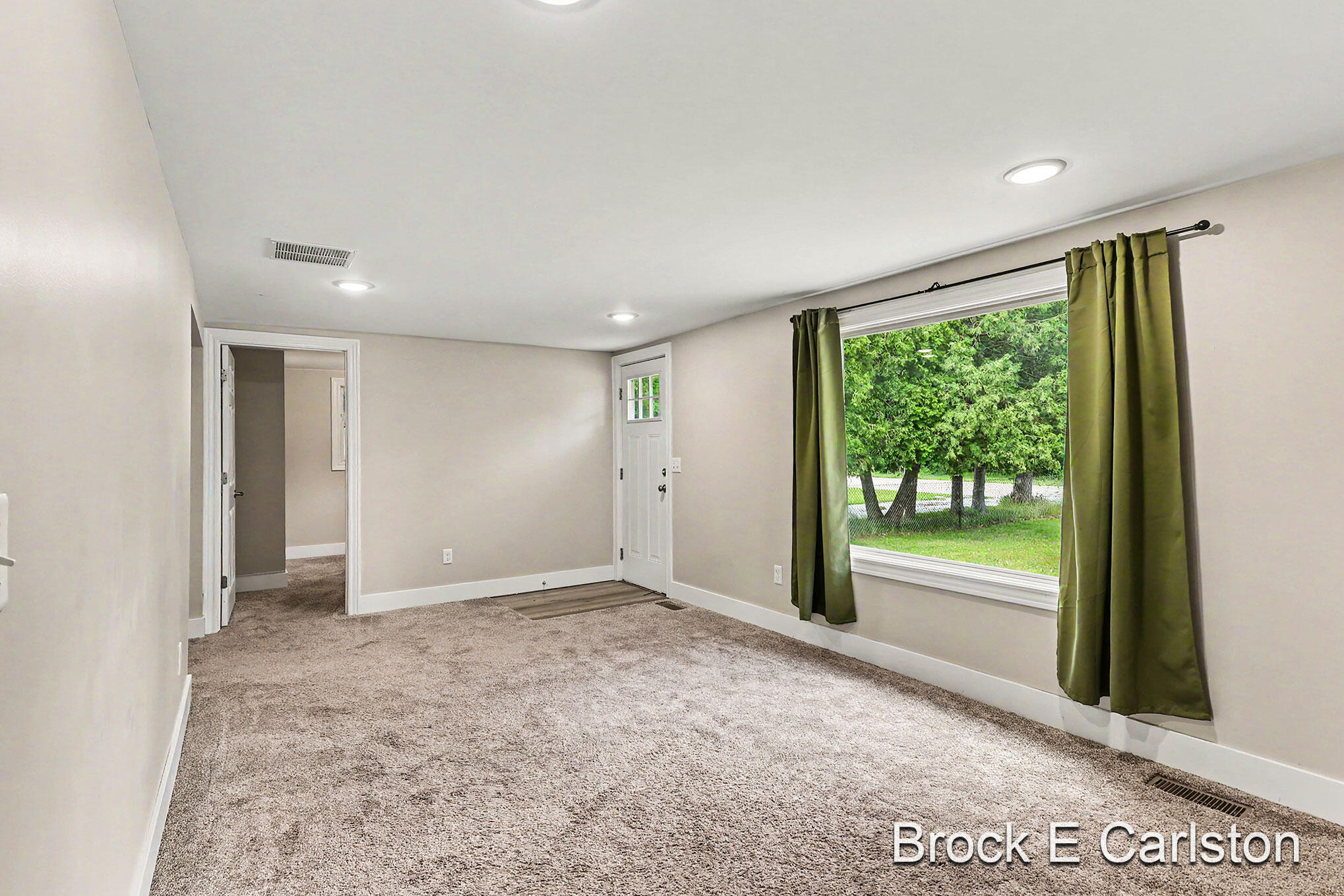 643 E Sternberg Road Norton Shores MI 49441