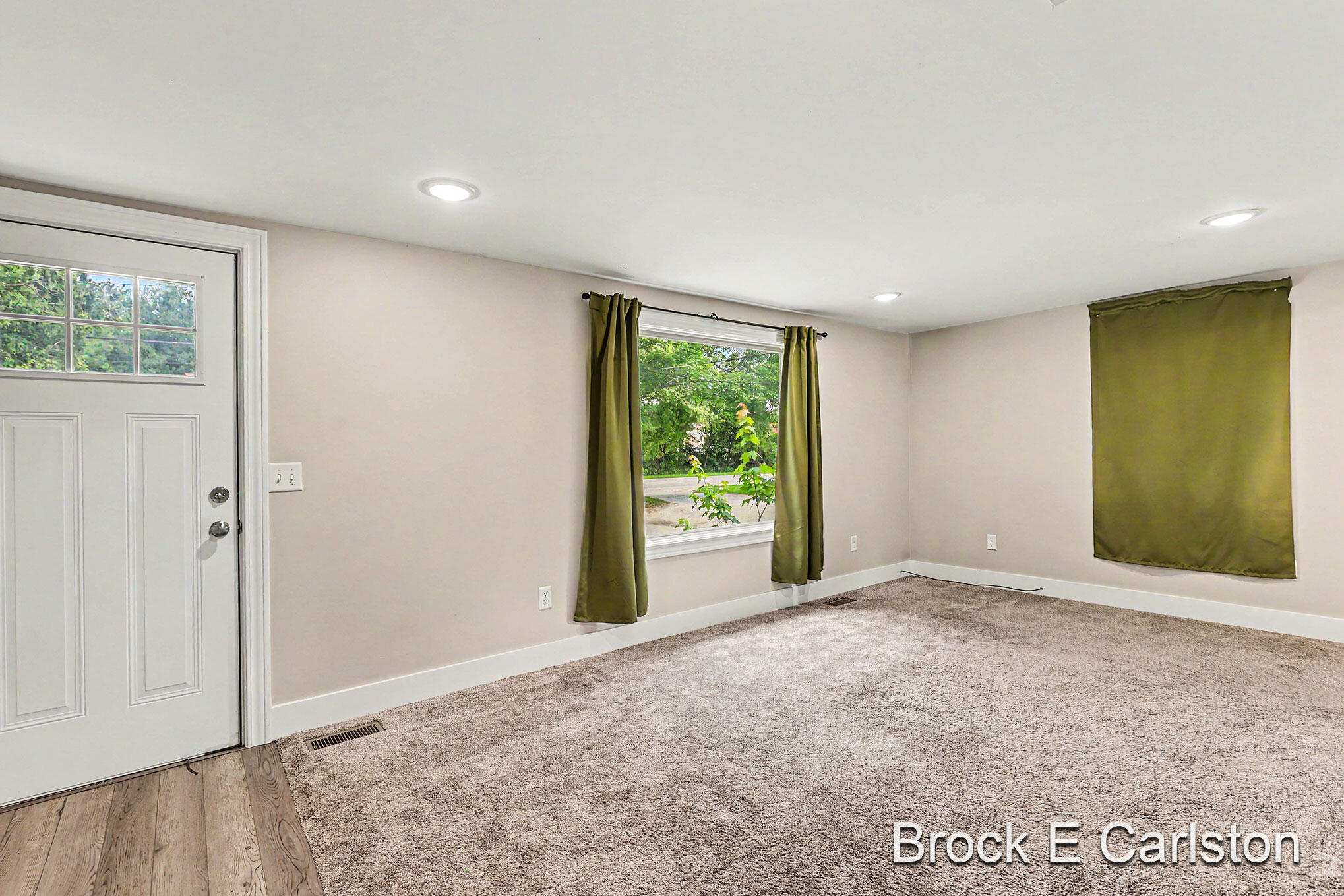 643 E Sternberg Road Norton Shores MI 49441