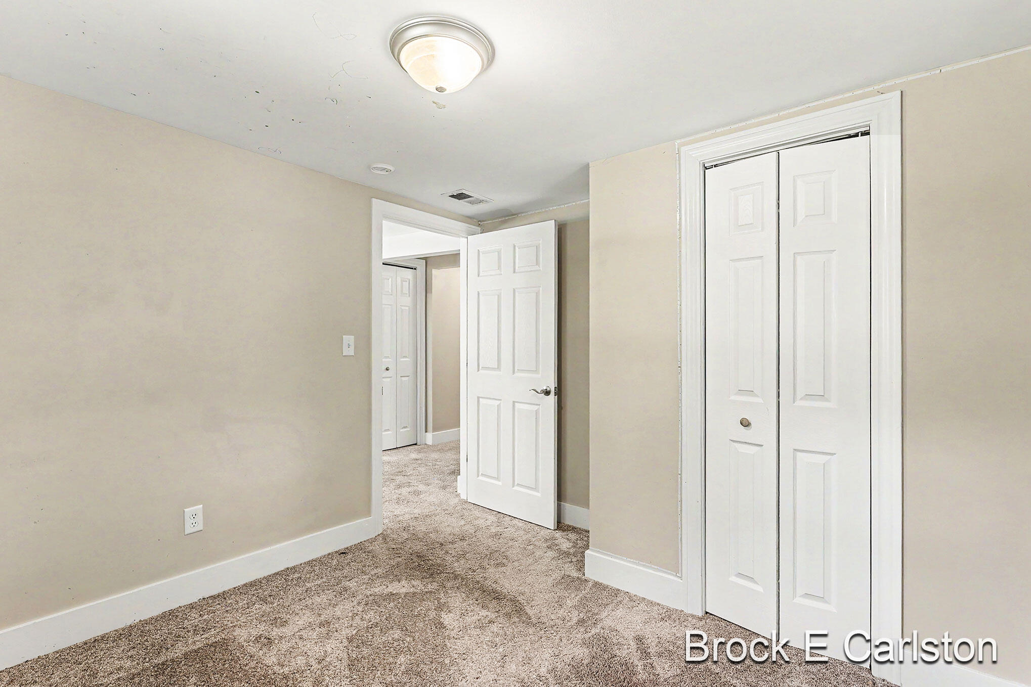 643 E Sternberg Road Norton Shores MI 49441