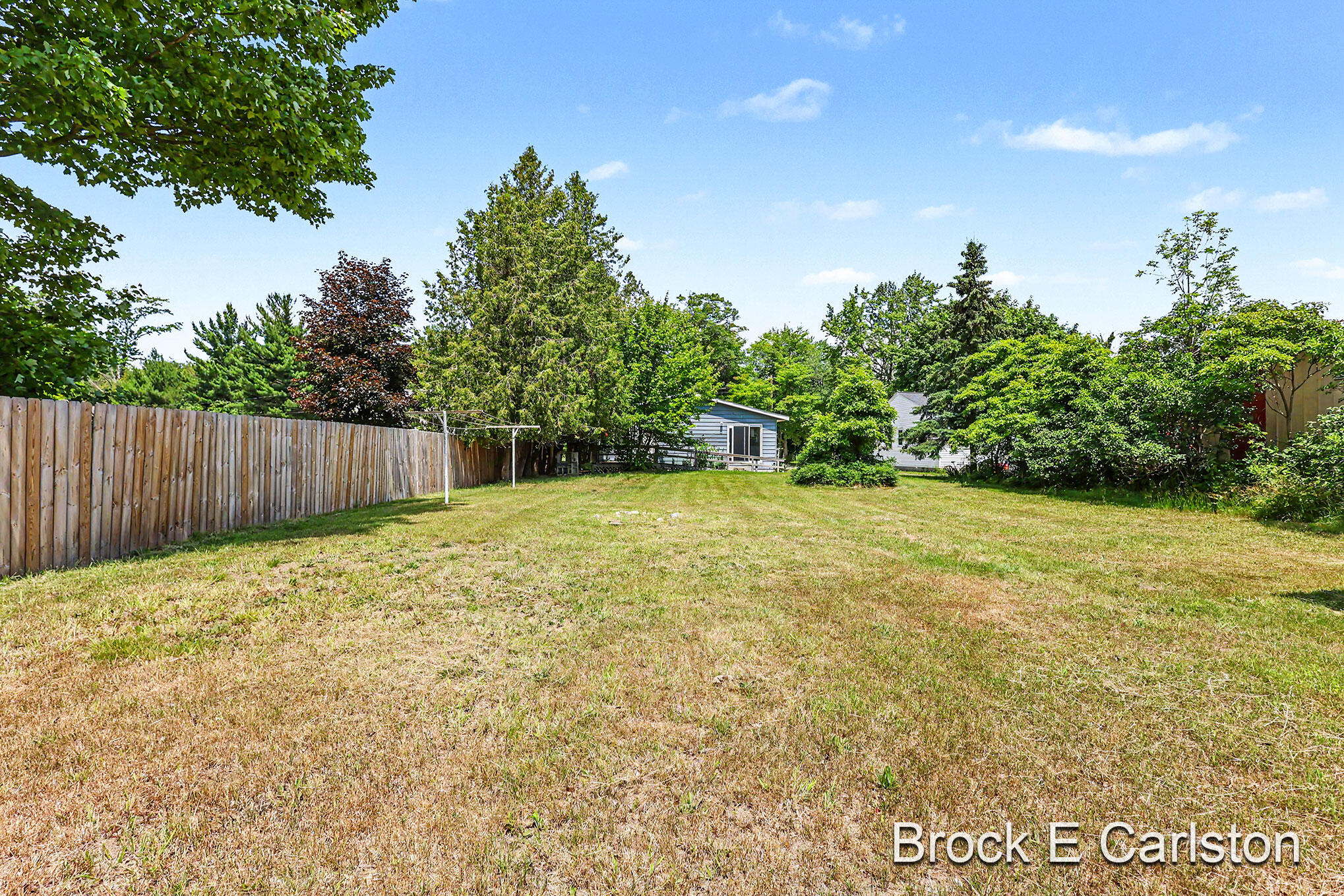 643 E Sternberg Road Norton Shores MI 49441