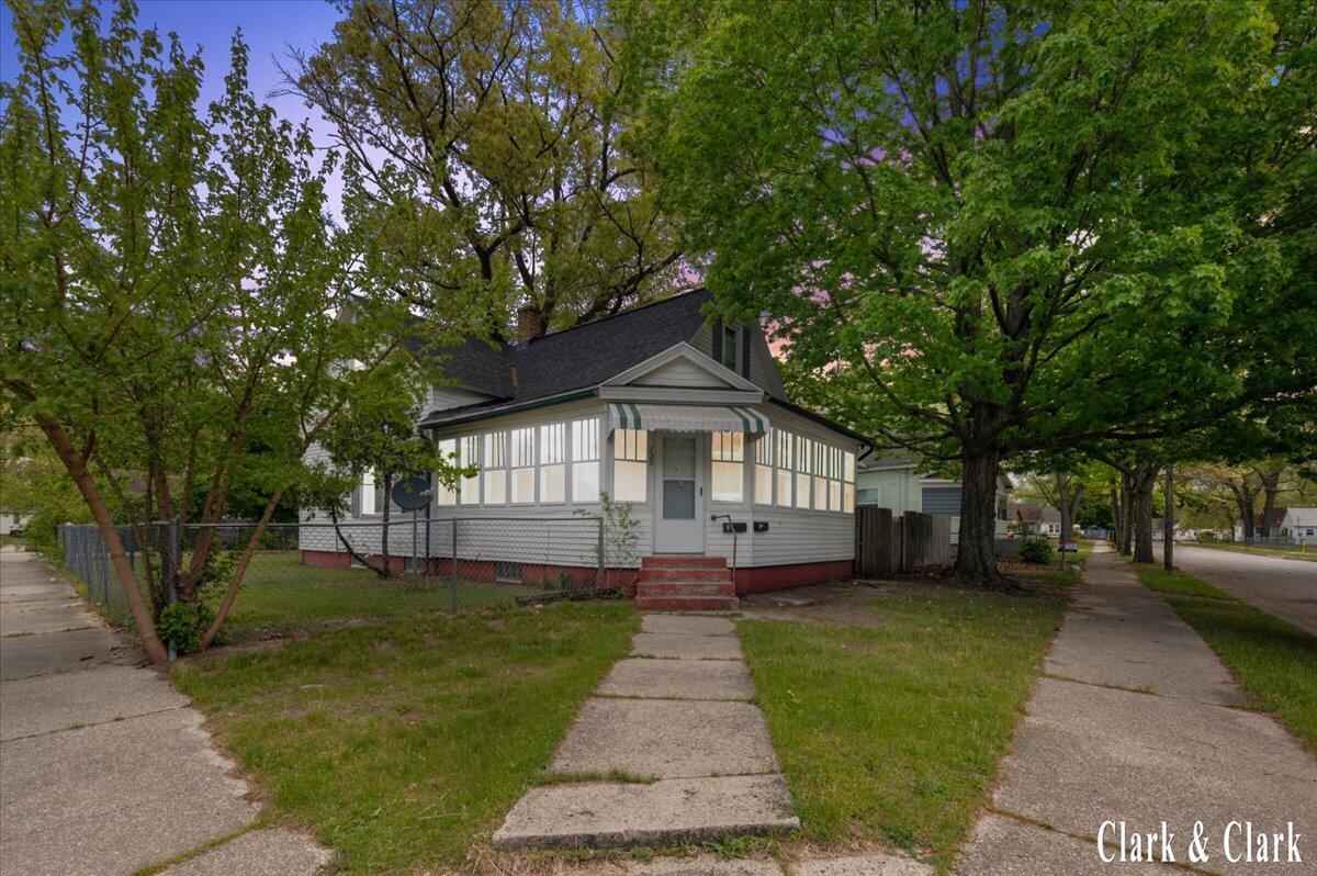 720 Hill Avenue Muskegon MI 49442