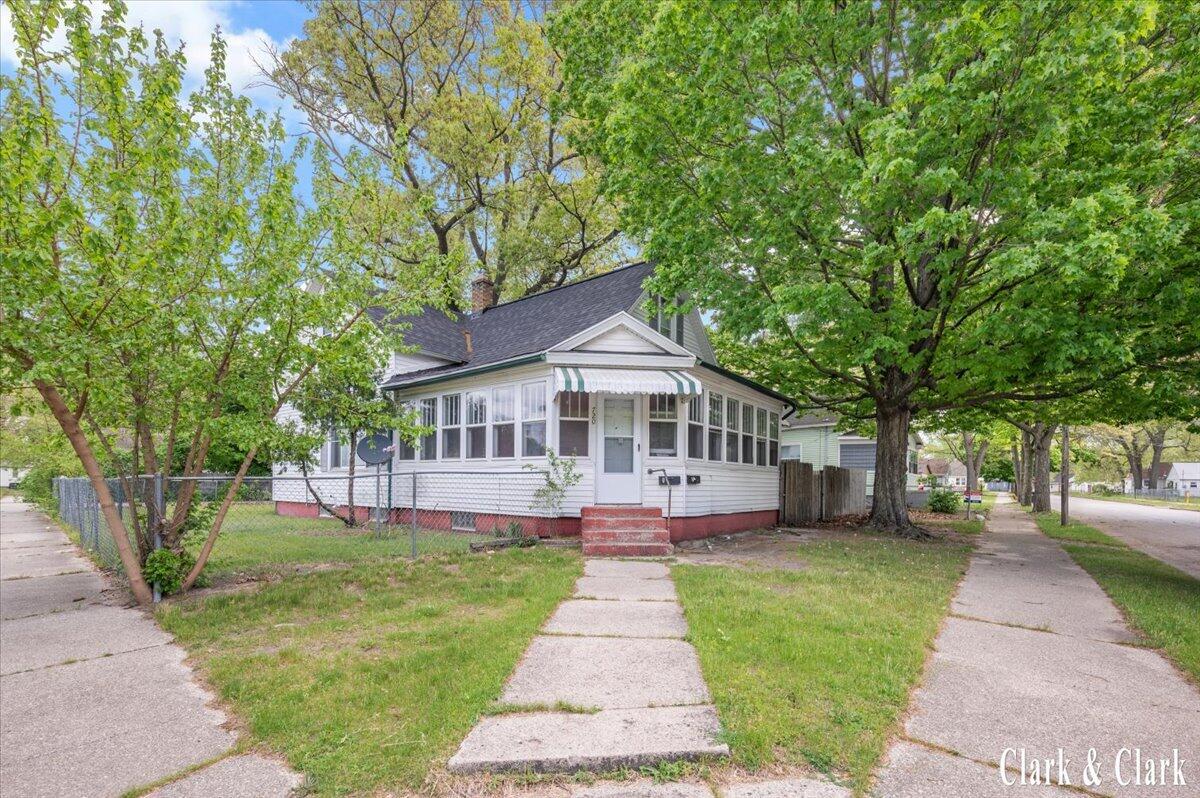 720 Hill Avenue Muskegon MI 49442