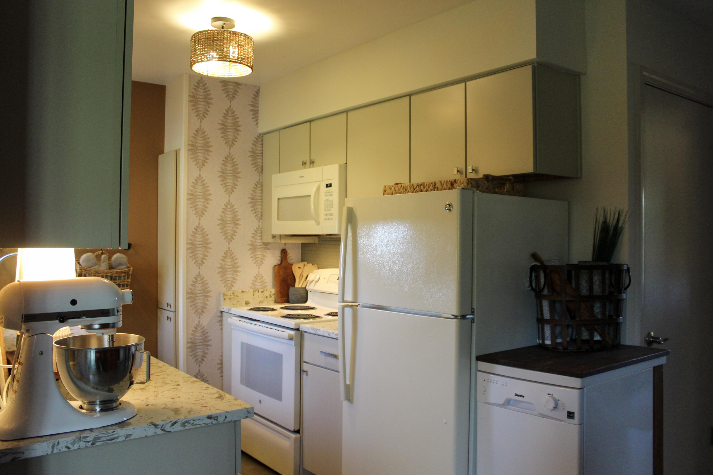 22555 Diamond Cove Street Cassopolis MI 49031