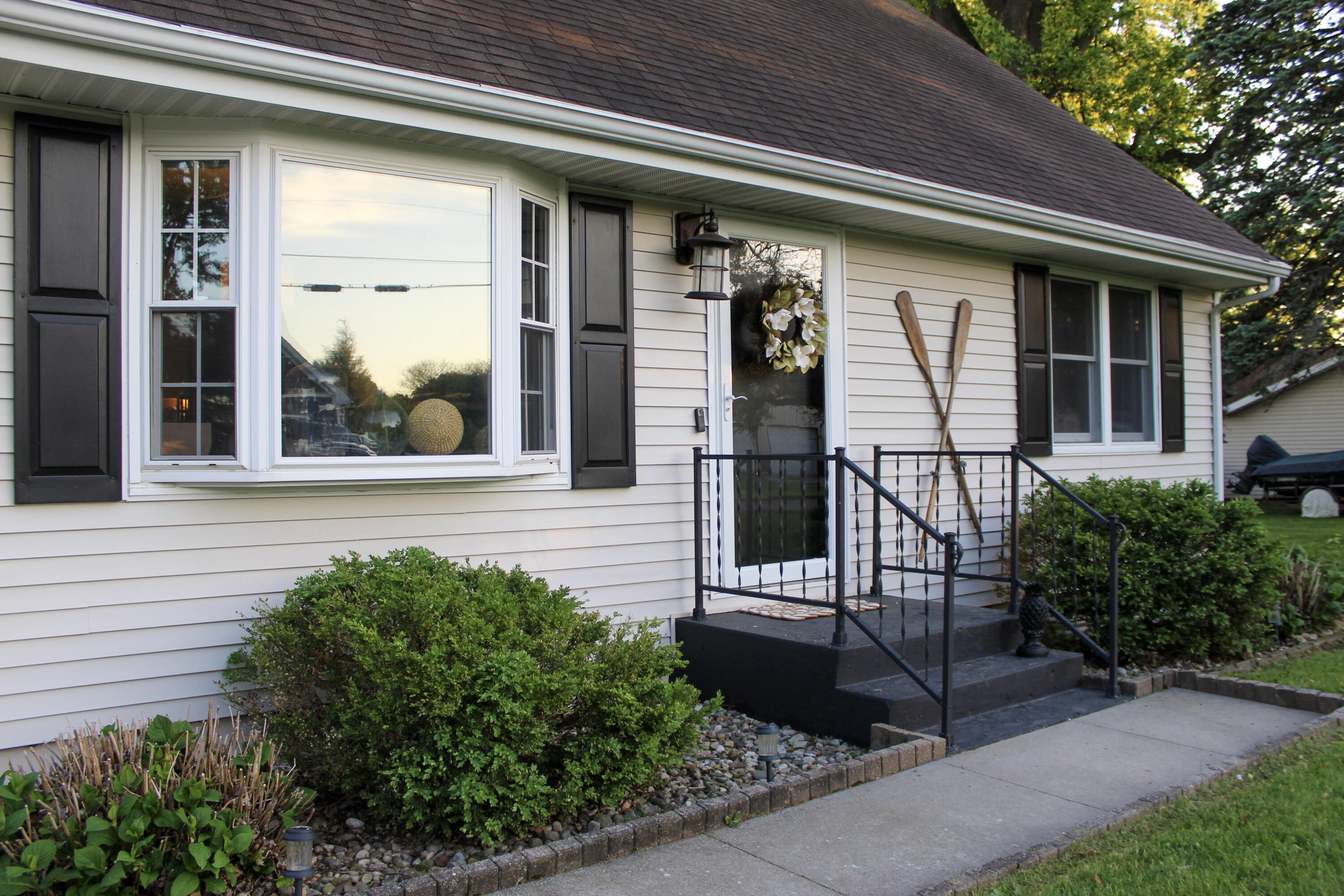 22555 Diamond Cove Street Cassopolis MI 49031