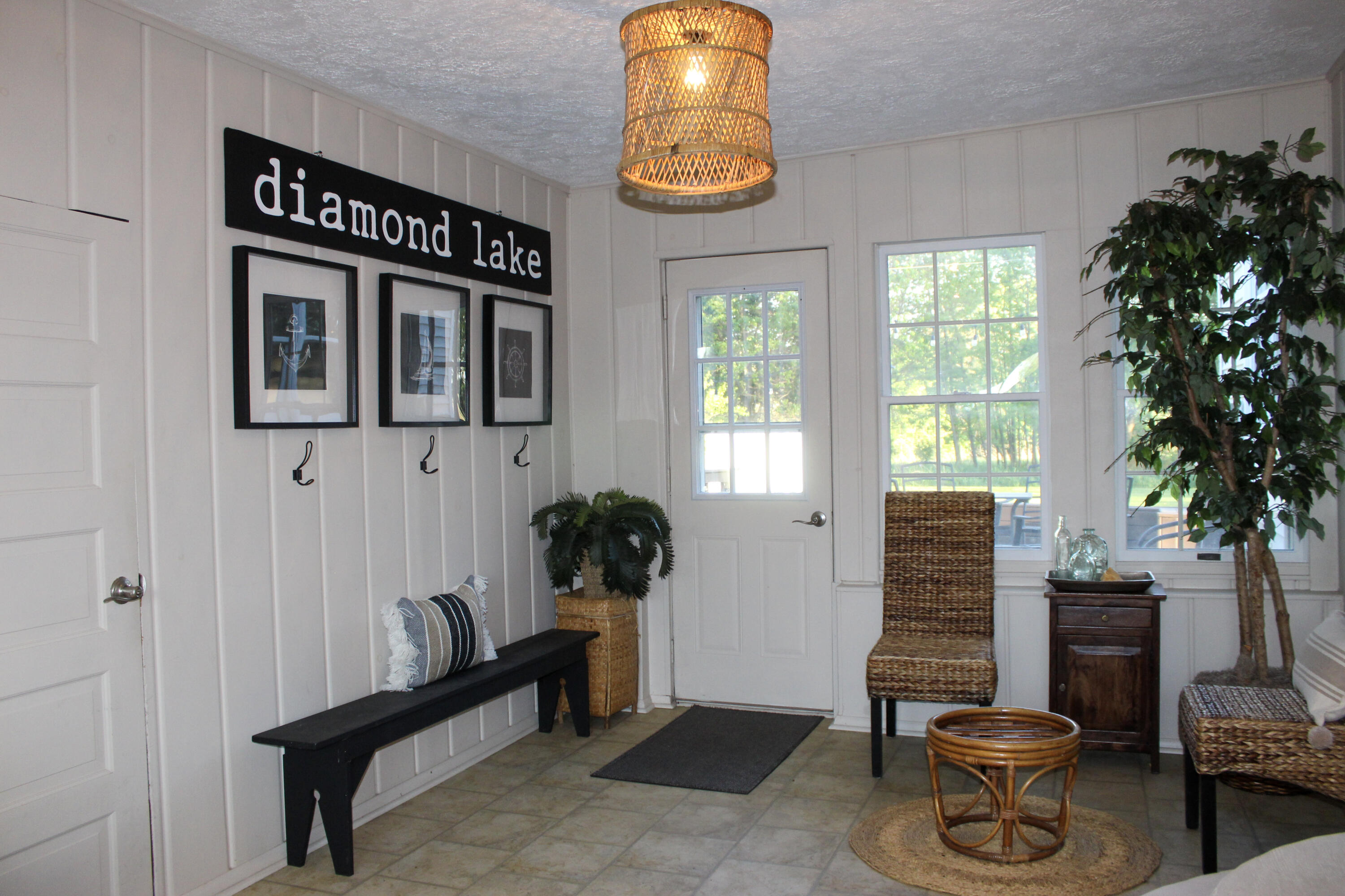 22555 Diamond Cove Street Cassopolis MI 49031