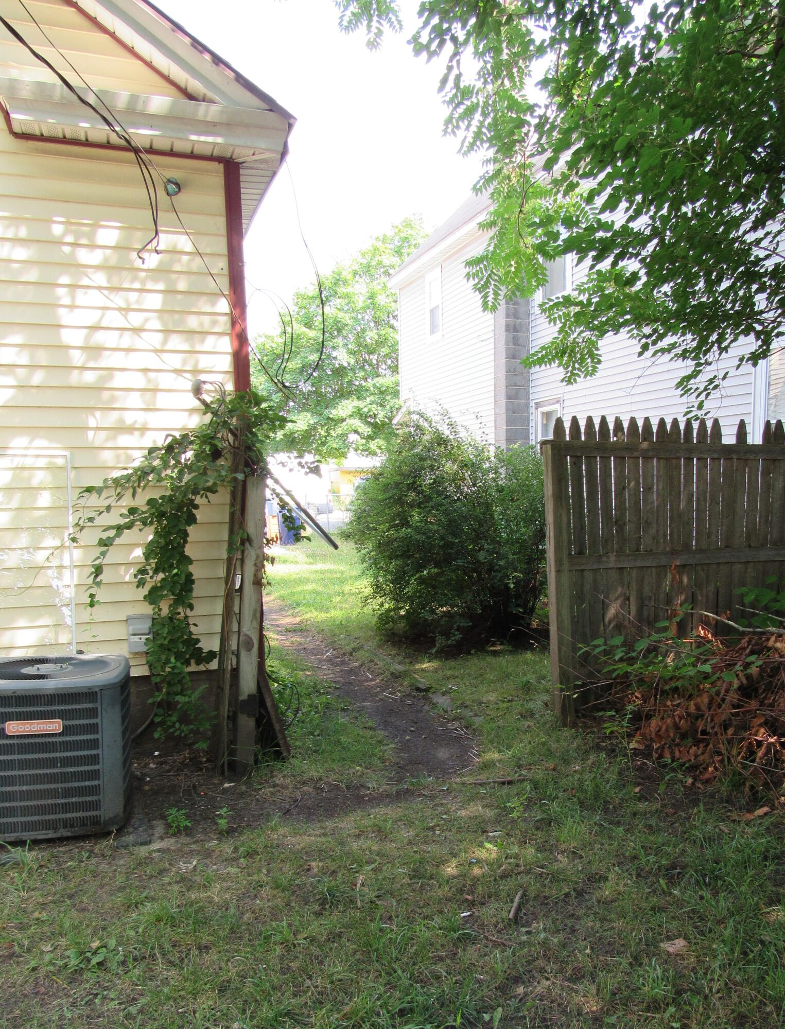 1167 Lafayette Avenue SE Grand Rapids MI 49507