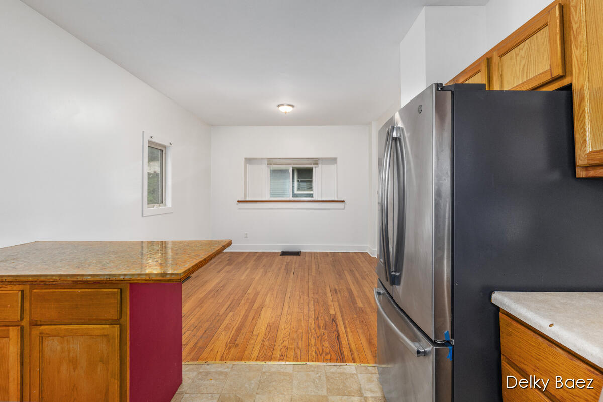1321 Burton Street SE Grand Rapids MI 49507