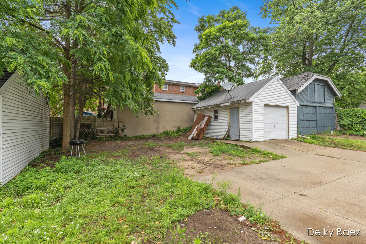 1321 Burton Street SE Grand Rapids MI 49507