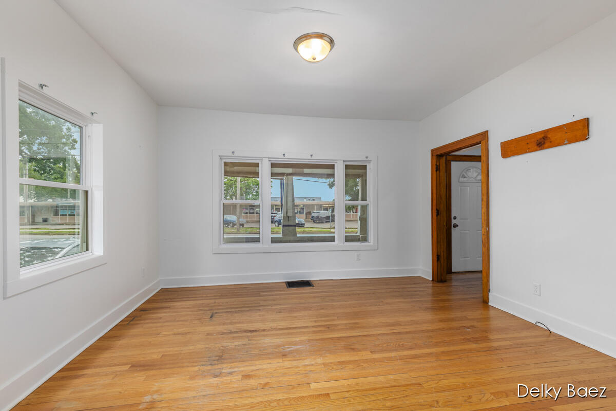 1321 Burton Street SE Grand Rapids MI 49507