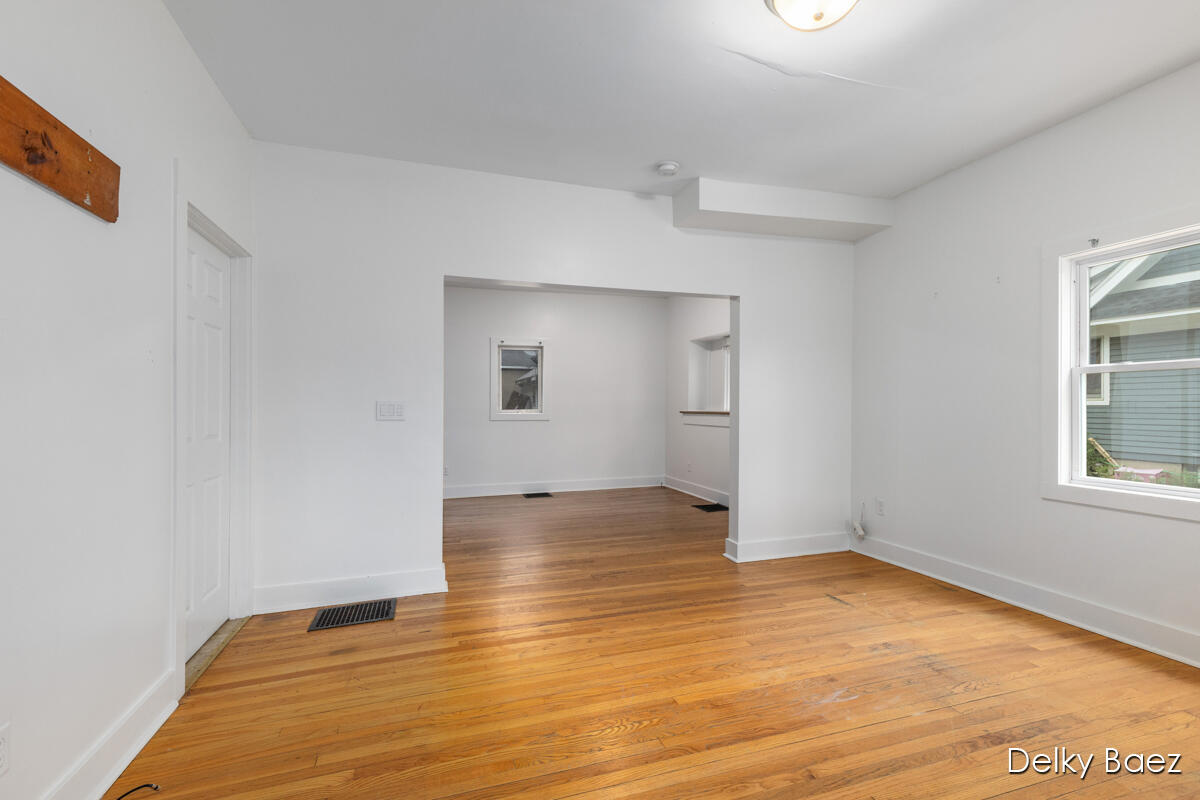 1321 Burton Street SE Grand Rapids MI 49507