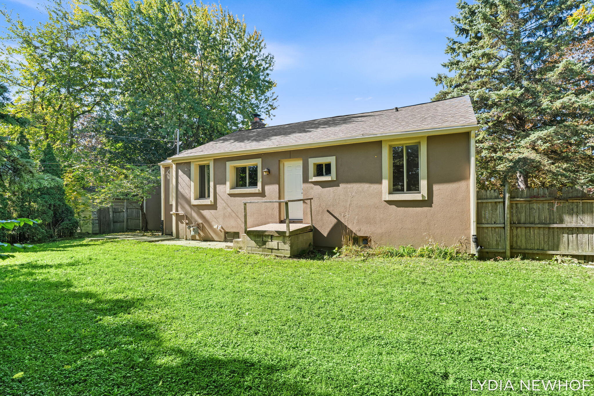 2158 Hudson Street Muskegon MI 49441