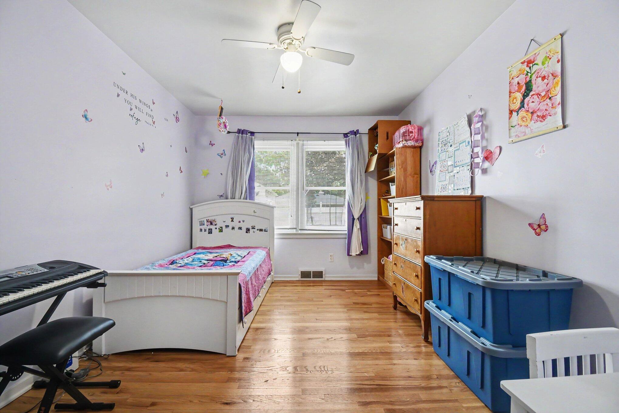 136 Westmont Drive NW Grand Rapids MI 49504