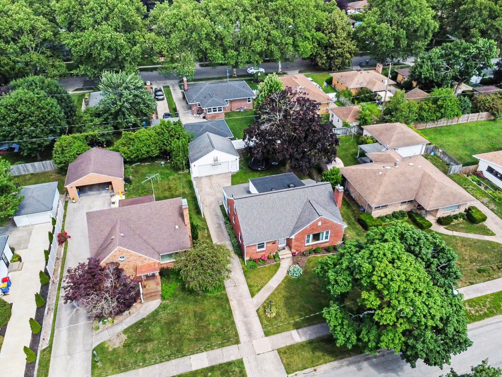 136 Westmont Drive NW Grand Rapids MI 49504