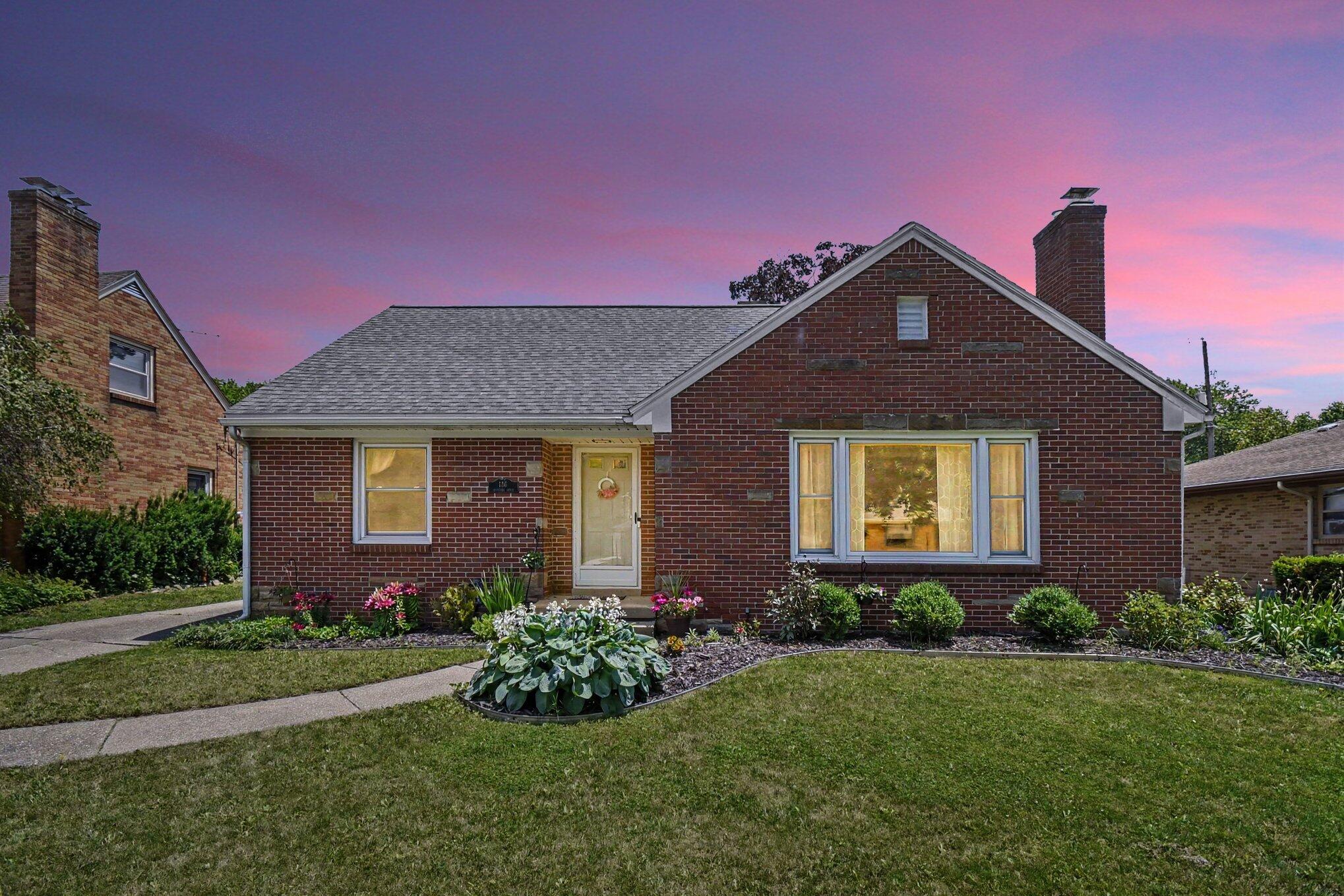 136 Westmont Drive NW Grand Rapids MI 49504