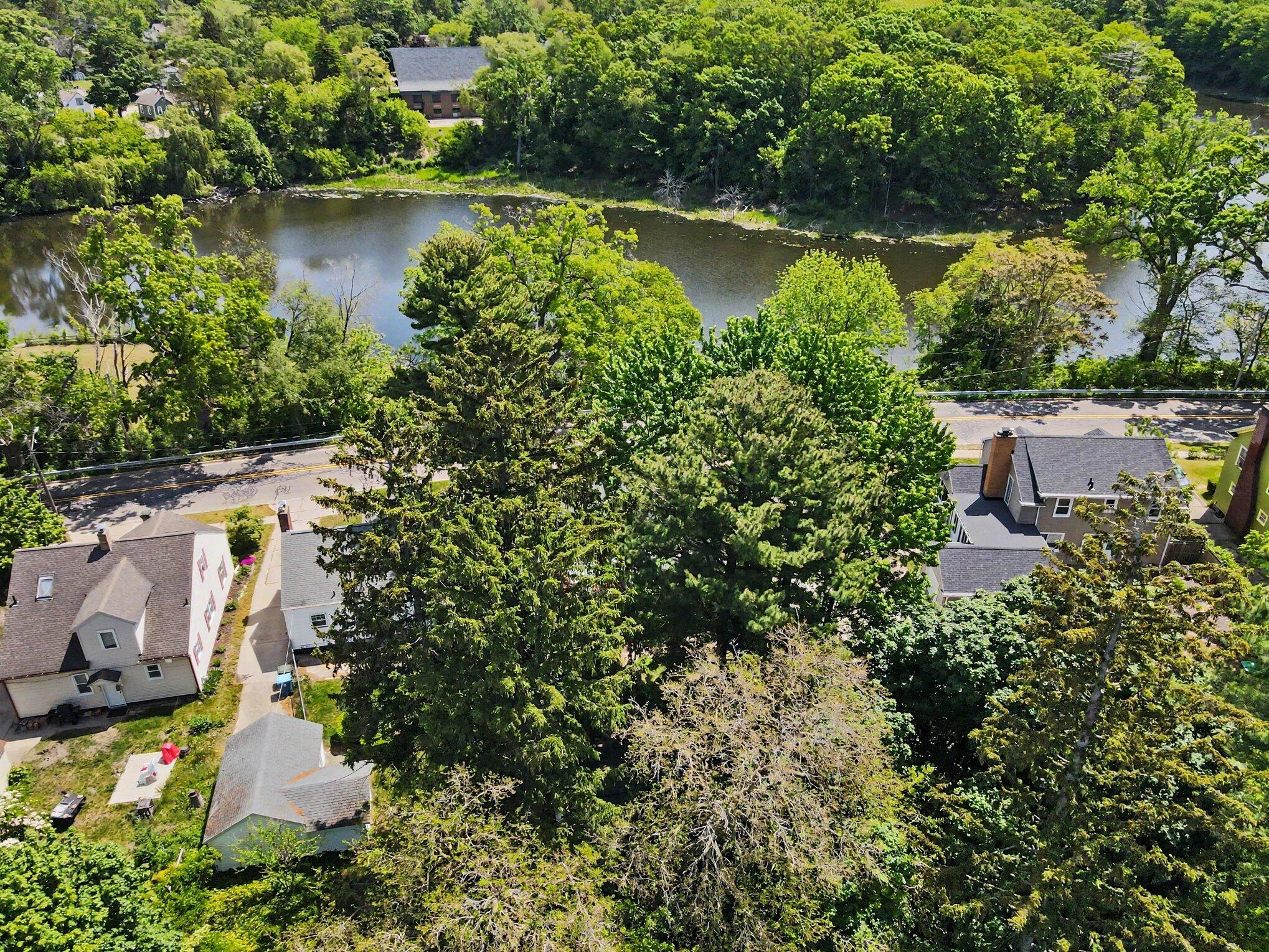1989 Addison Street Muskegon MI 49441