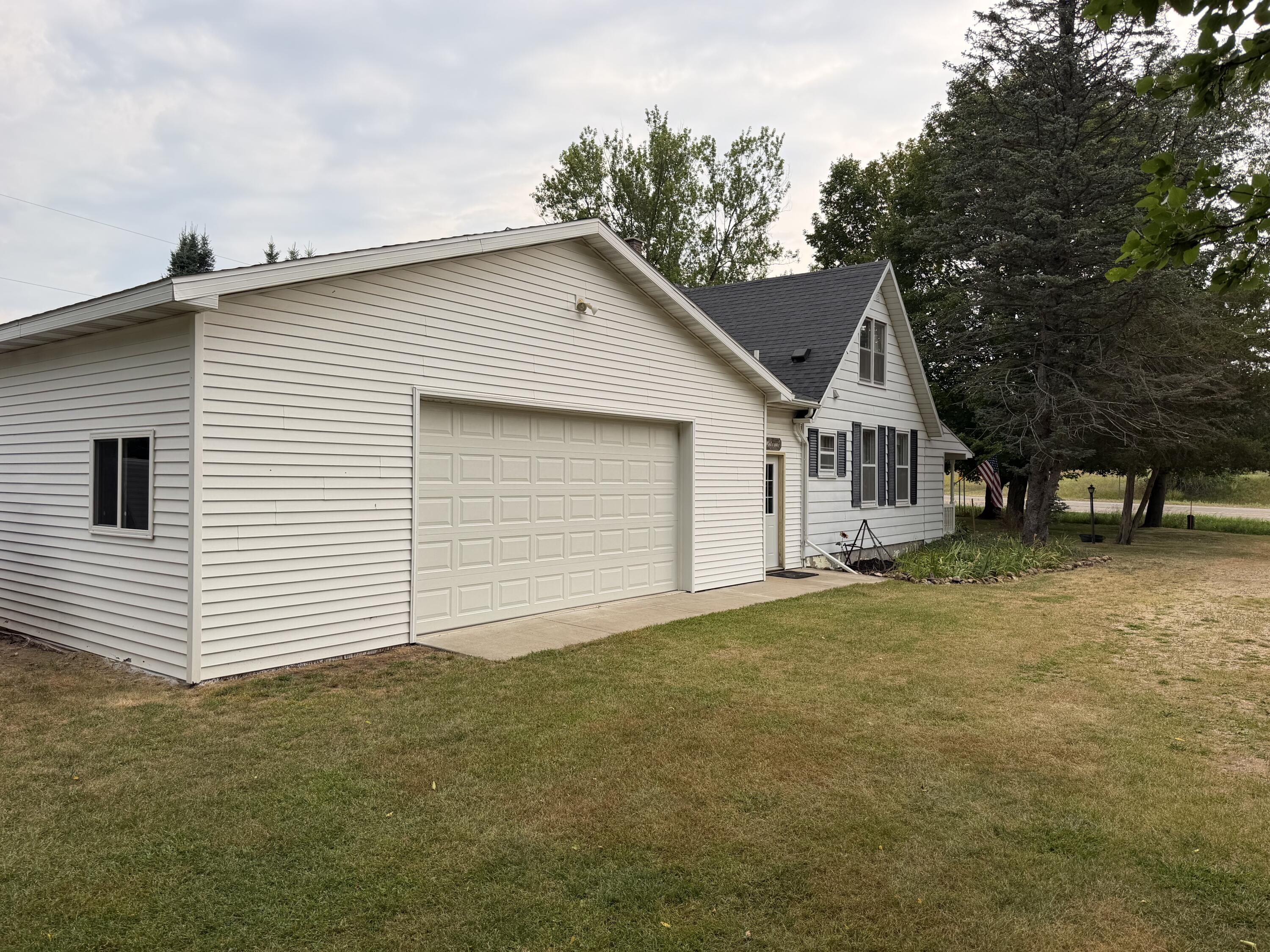 1744 Lincoln Road Allegan MI 49010