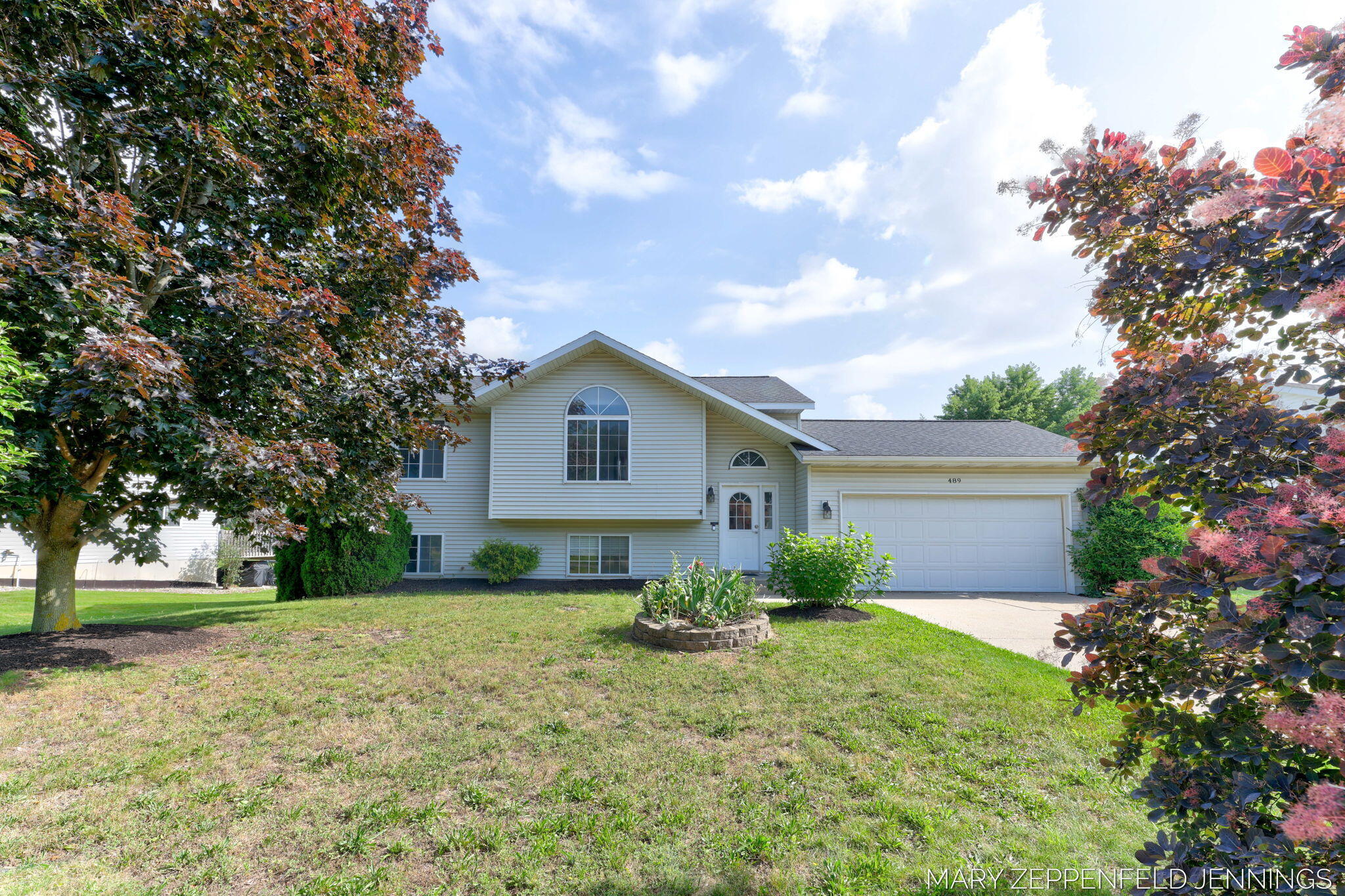 489 Sunmeadow Drive SE Grand Rapids MI 49508