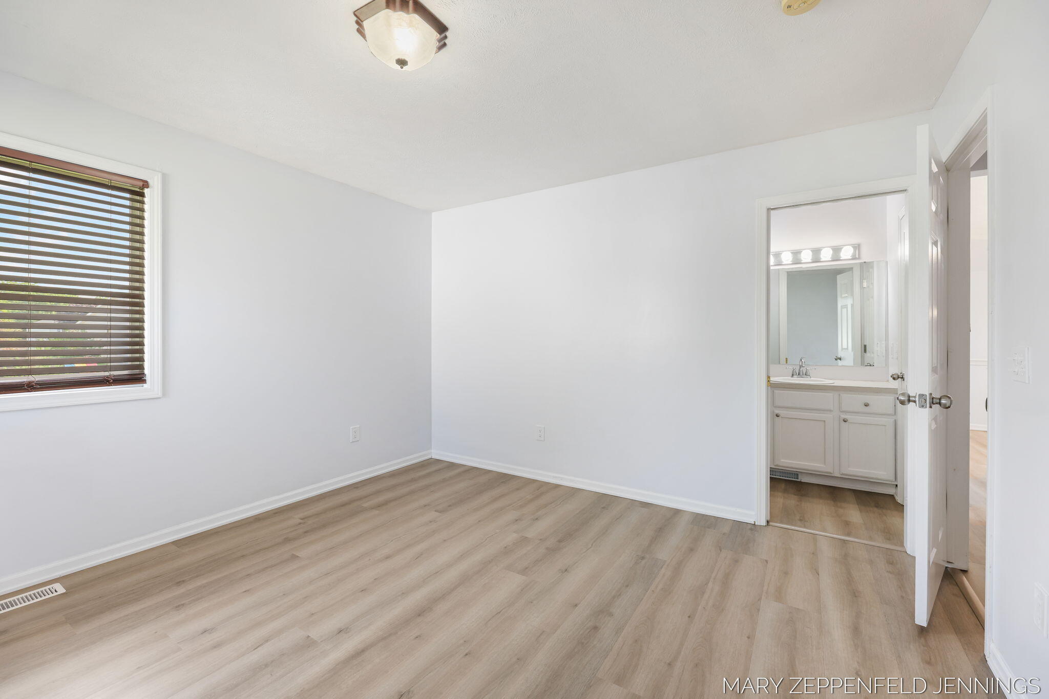 489 Sunmeadow Drive SE Grand Rapids MI 49508