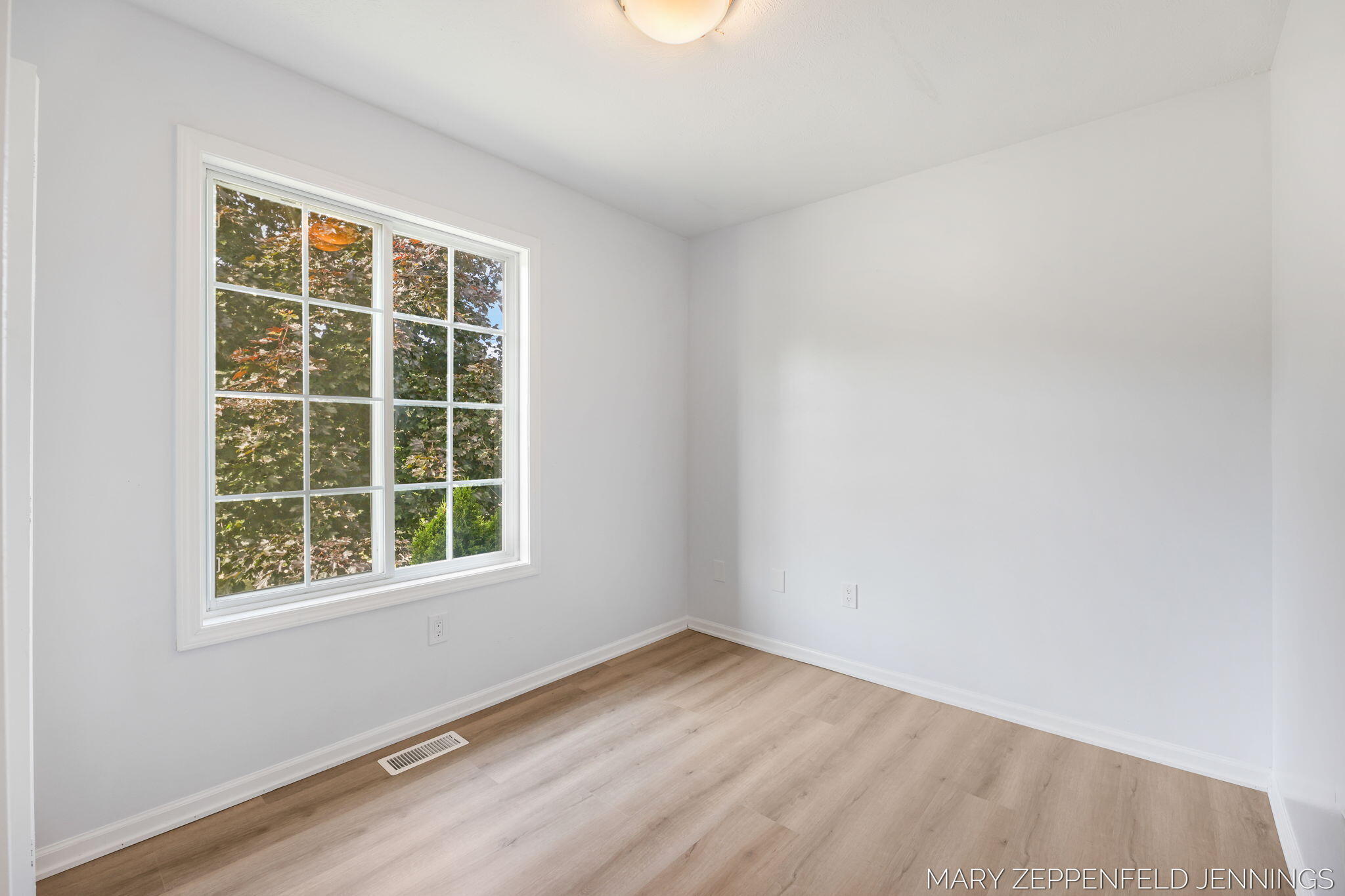 489 Sunmeadow Drive SE Grand Rapids MI 49508