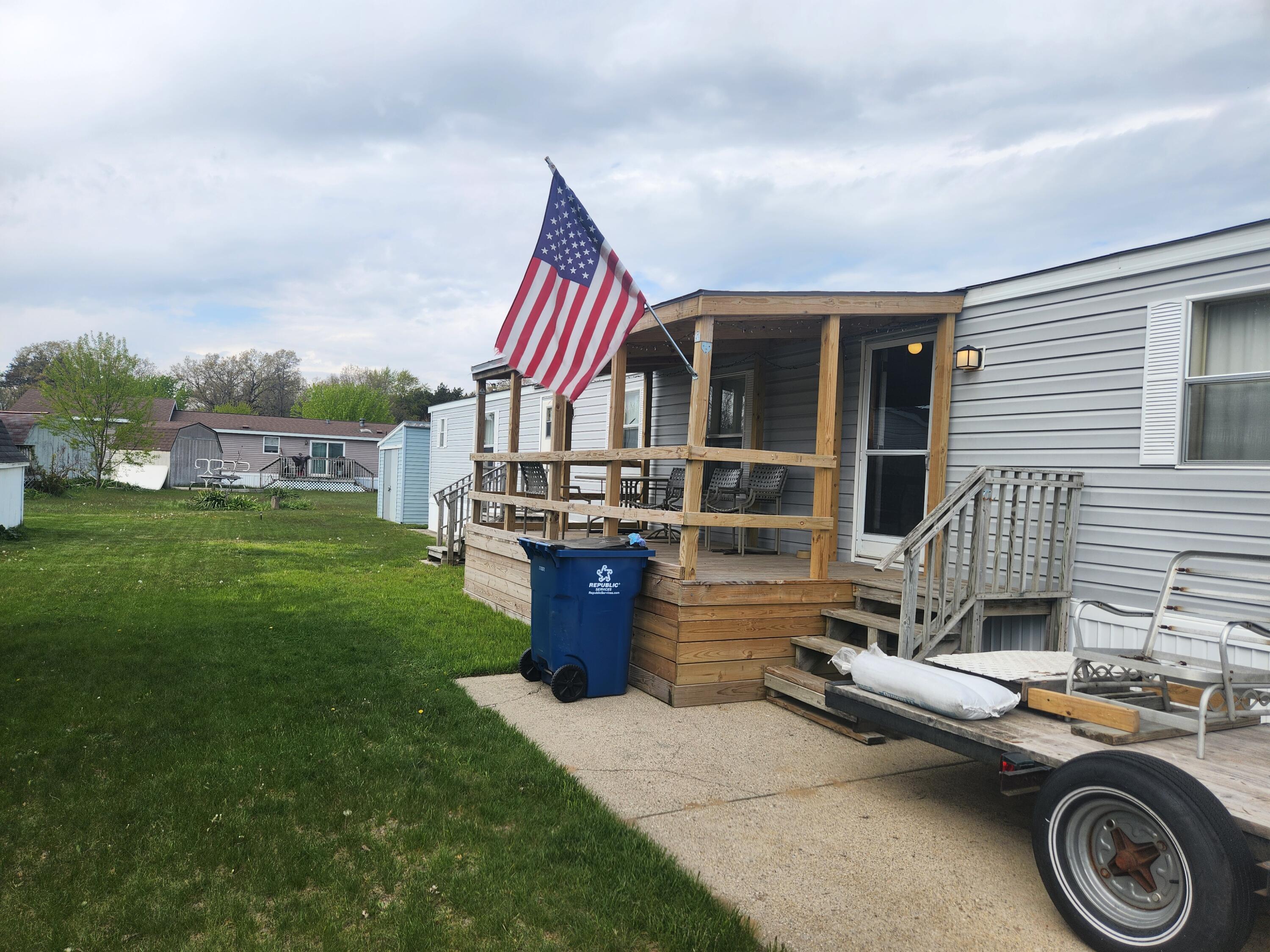 4080 Whisperwood Way S Muskegon MI 49442