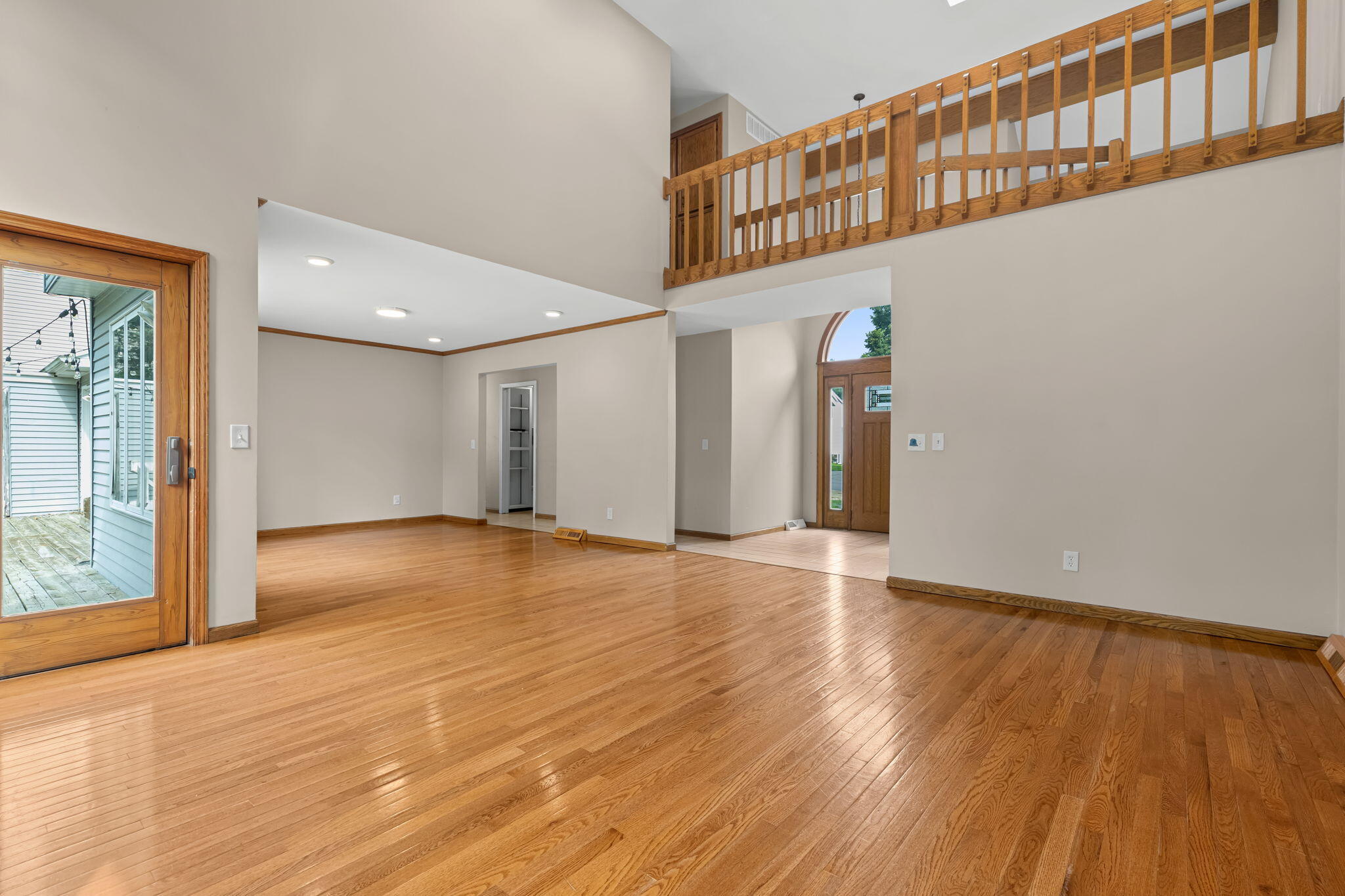2630 Glencairin Drive NW Grand Rapids MI 49504