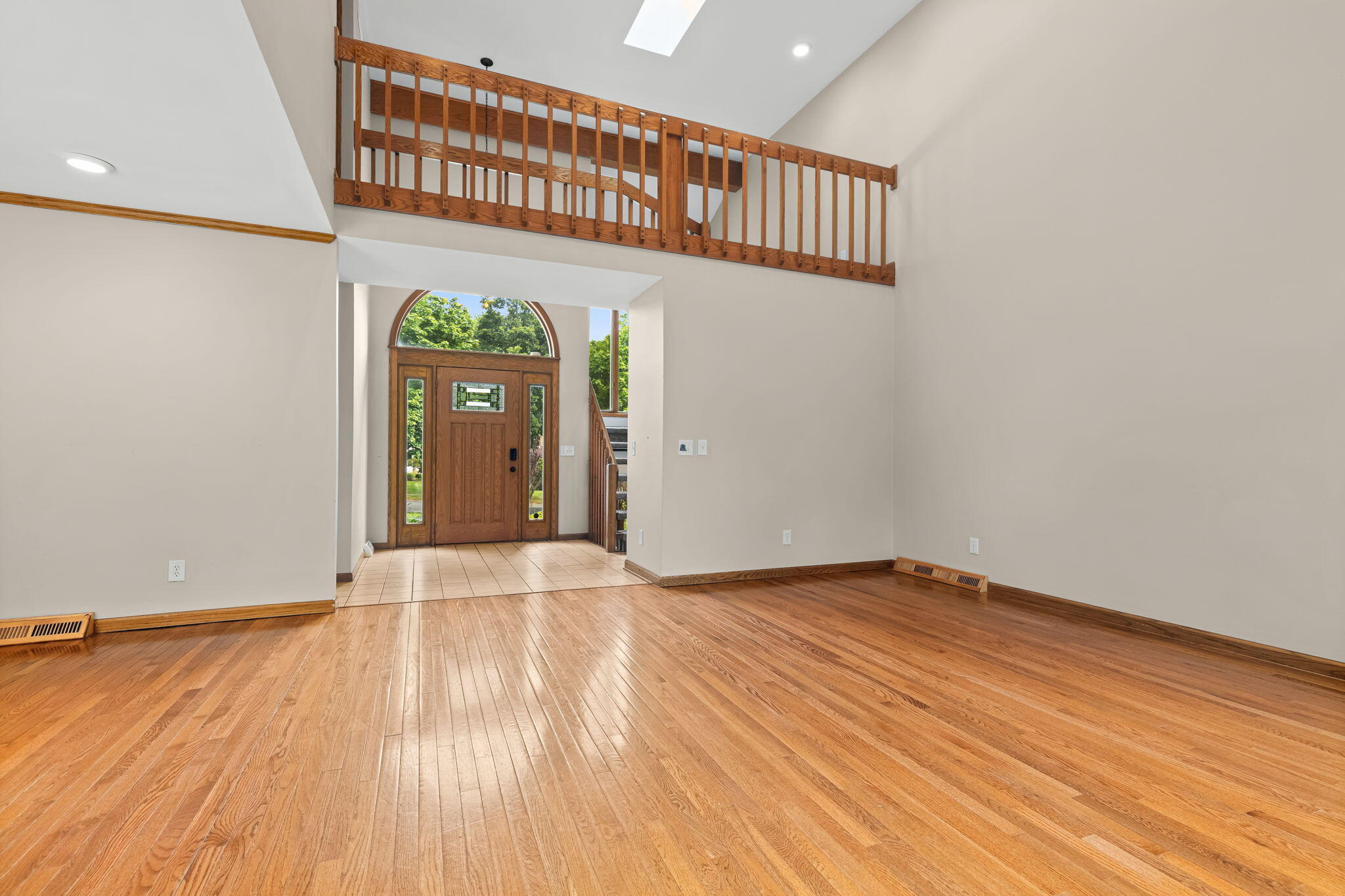 2630 Glencairin Drive NW Grand Rapids MI 49504