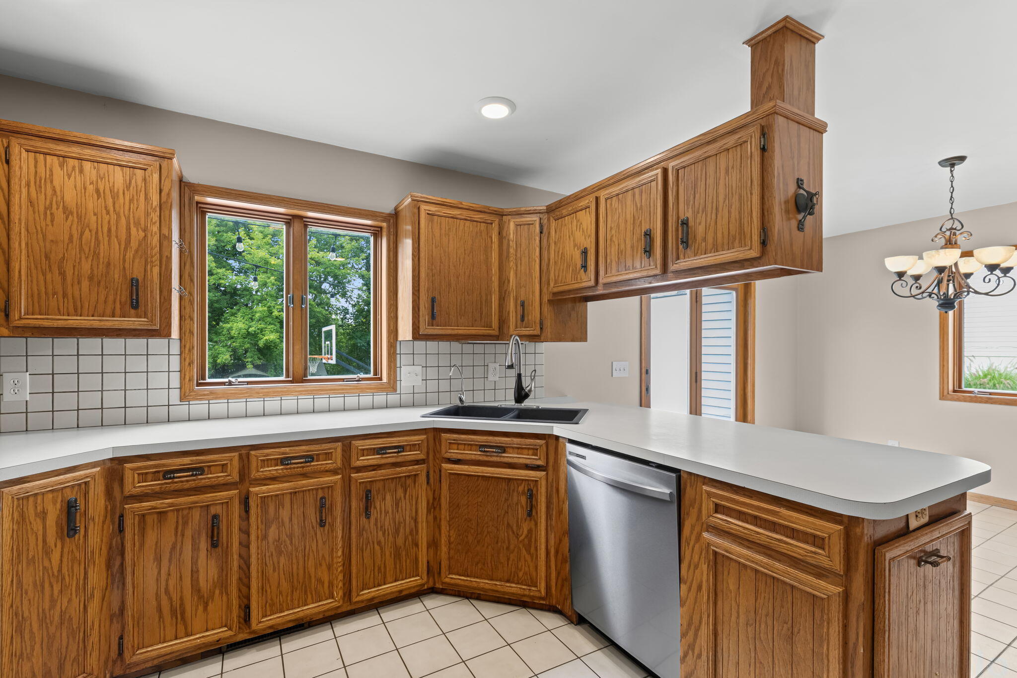2630 Glencairin Drive NW Grand Rapids MI 49504