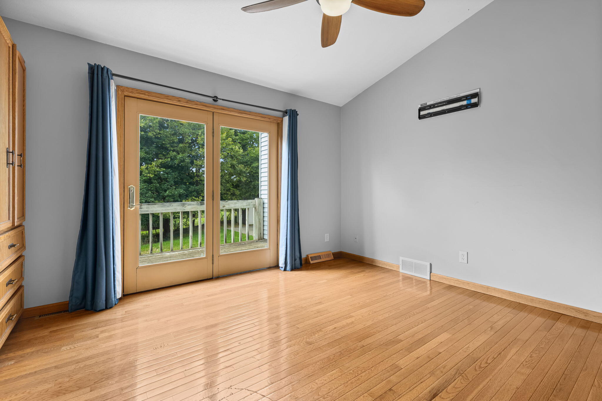2630 Glencairin Drive NW Grand Rapids MI 49504