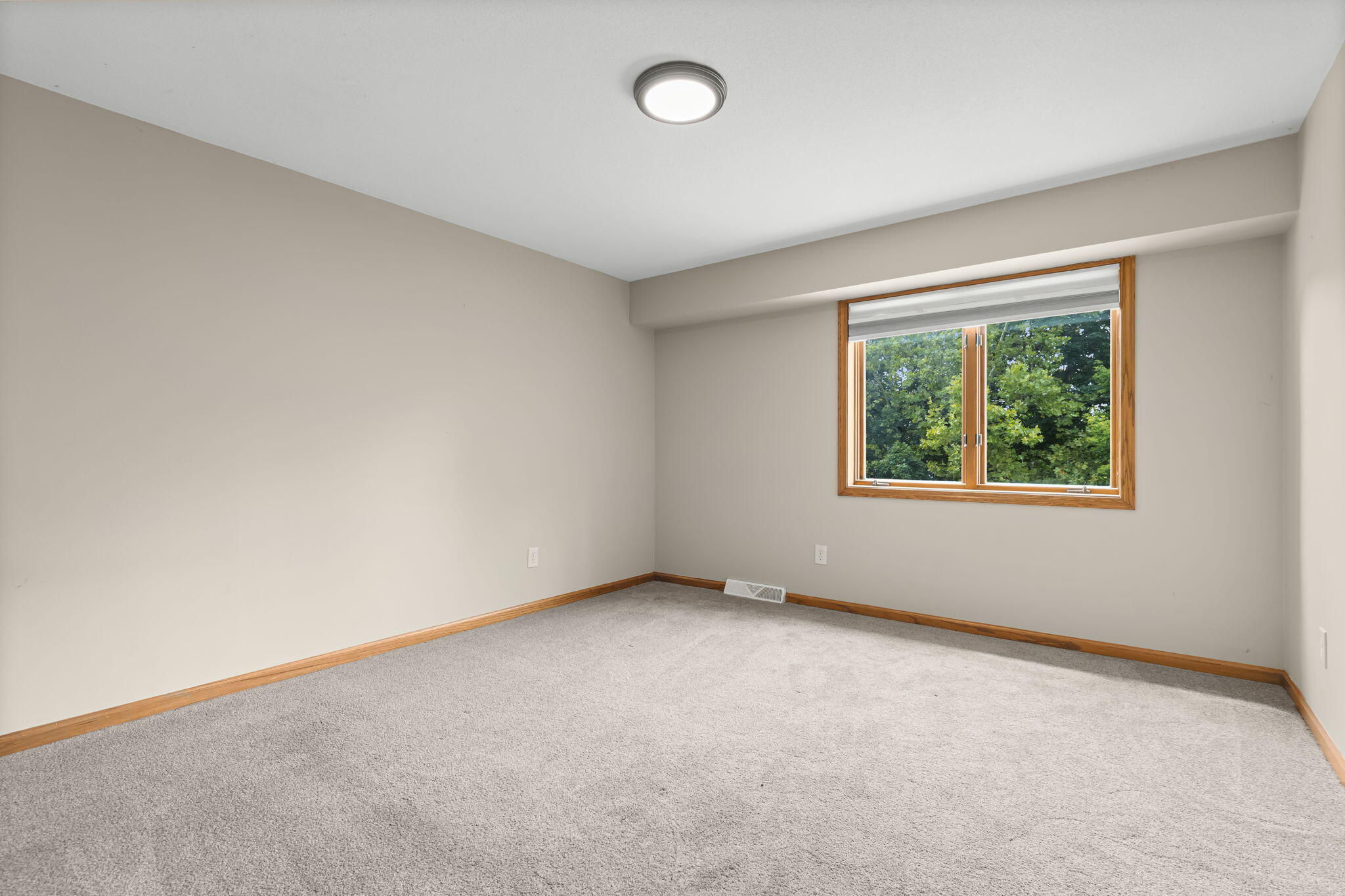 2630 Glencairin Drive NW Grand Rapids MI 49504