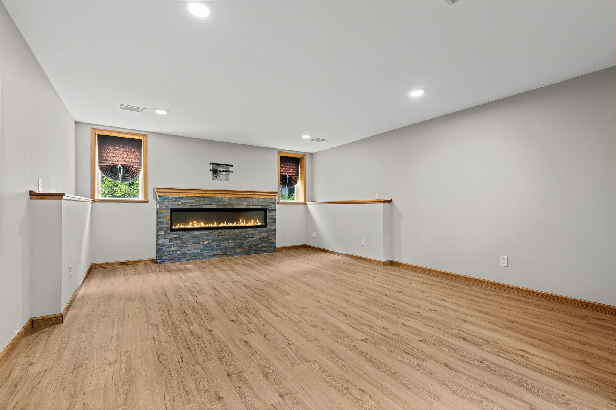2630 Glencairin Drive NW Grand Rapids MI 49504