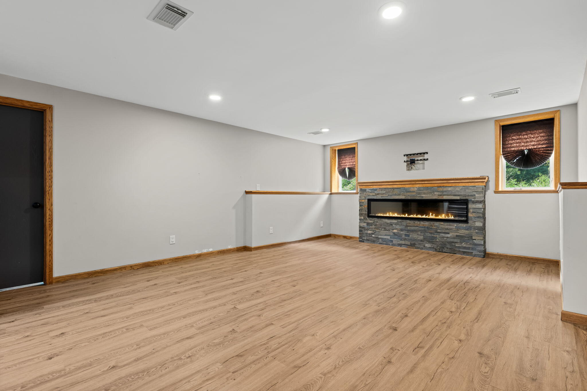 2630 Glencairin Drive NW Grand Rapids MI 49504