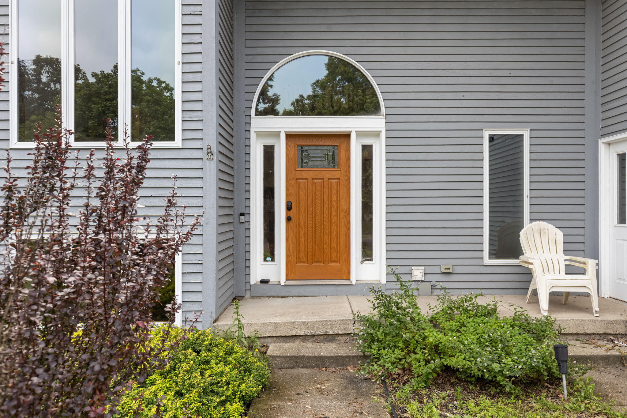 2630 Glencairin Drive NW Grand Rapids MI 49504